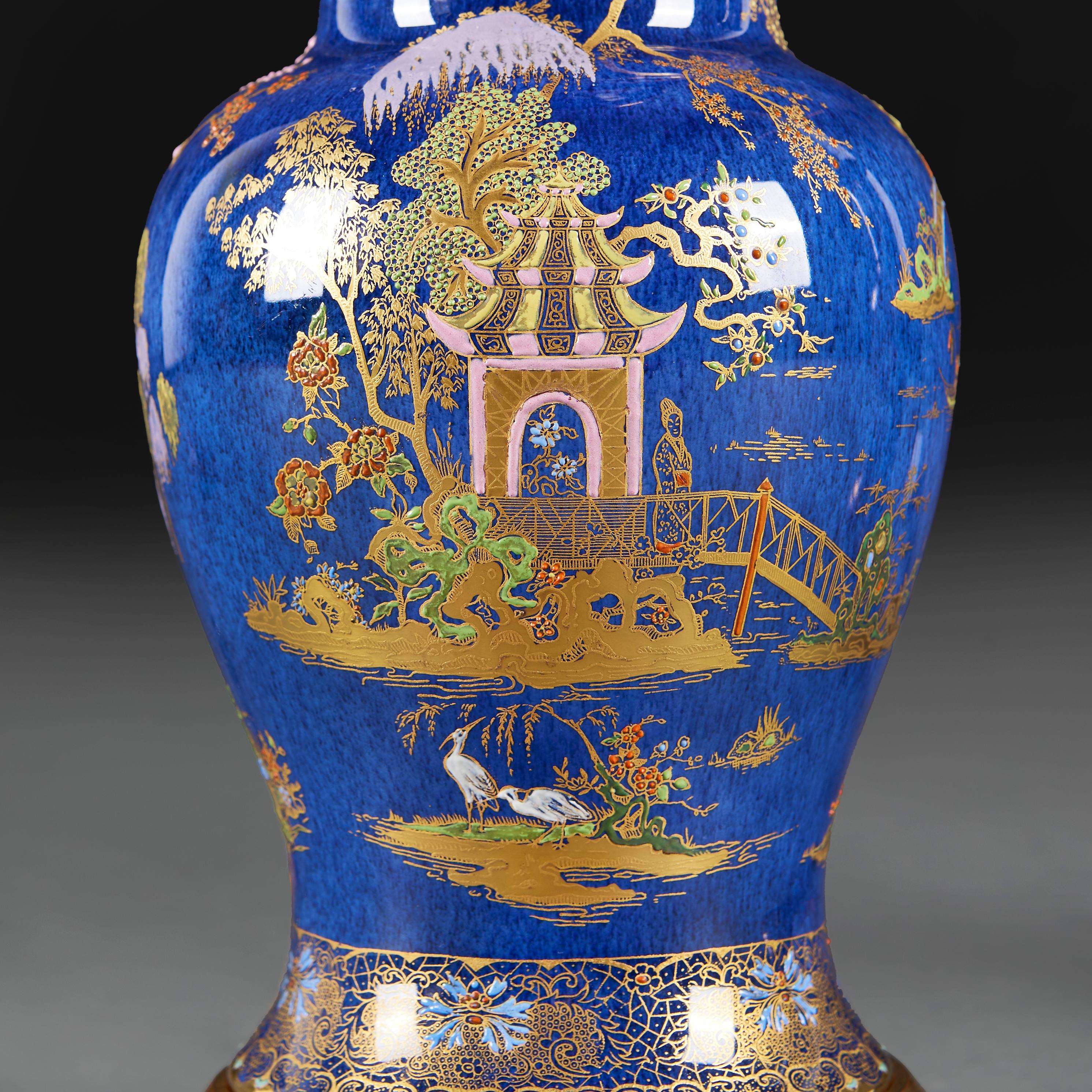 Un par de jarrones de Chinoiserie como lámparas en Bueno estado para la venta en London, GB