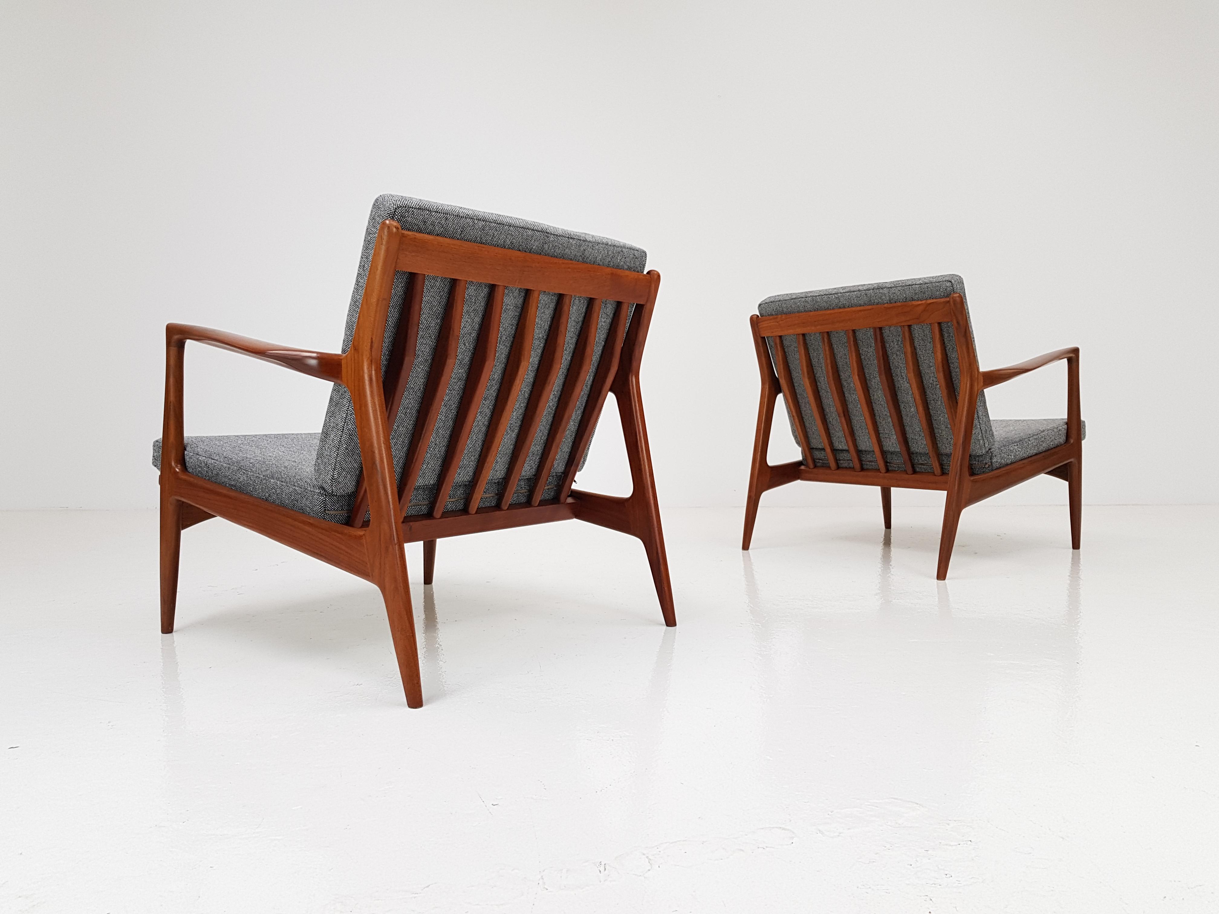 20th Century Pair of Chr. Jensen Armchairs in Teak & with New Kvadrat Fabric, Denmark, 1950