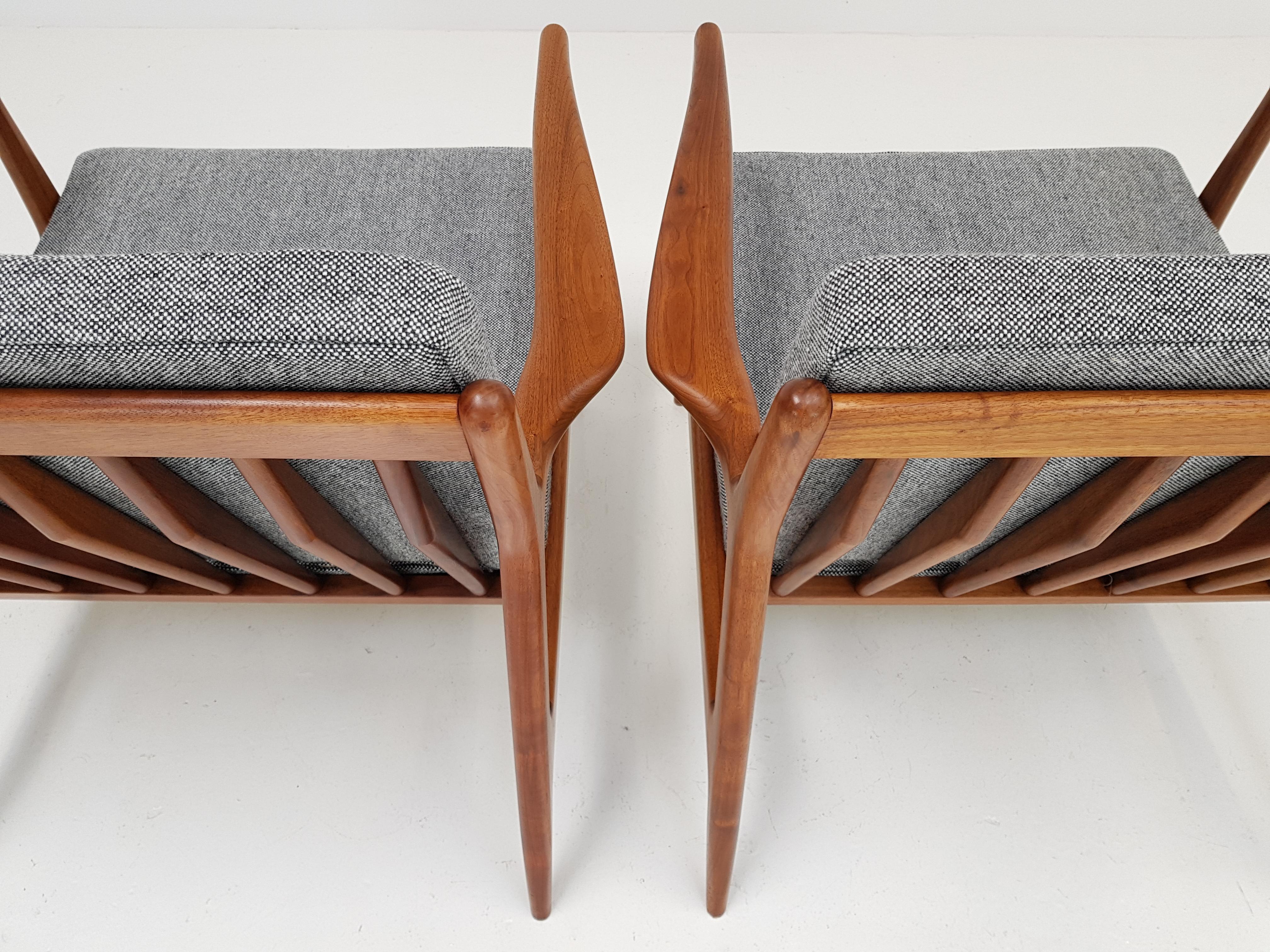 Pair of Chr. Jensen Armchairs in Teak & with New Kvadrat Fabric, Denmark, 1950 1