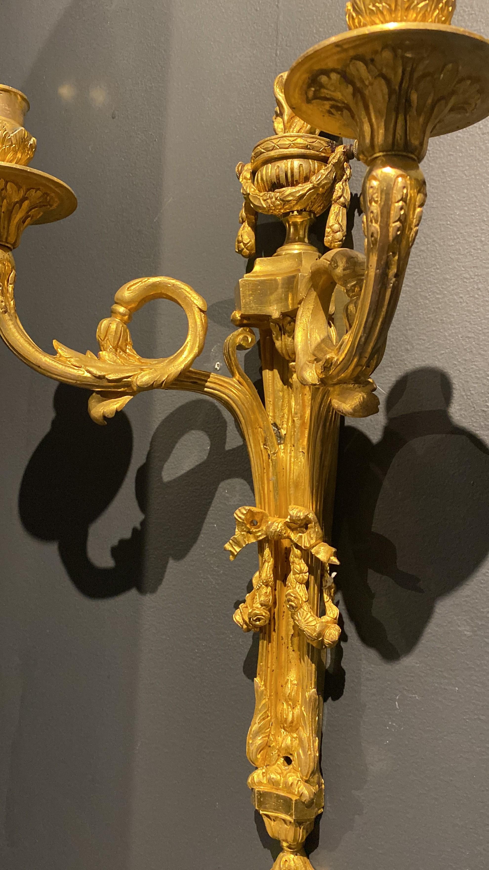 1900s French Gilt Bronze Sconces with Twisted Arms In Good Condition For Sale In New York, NY