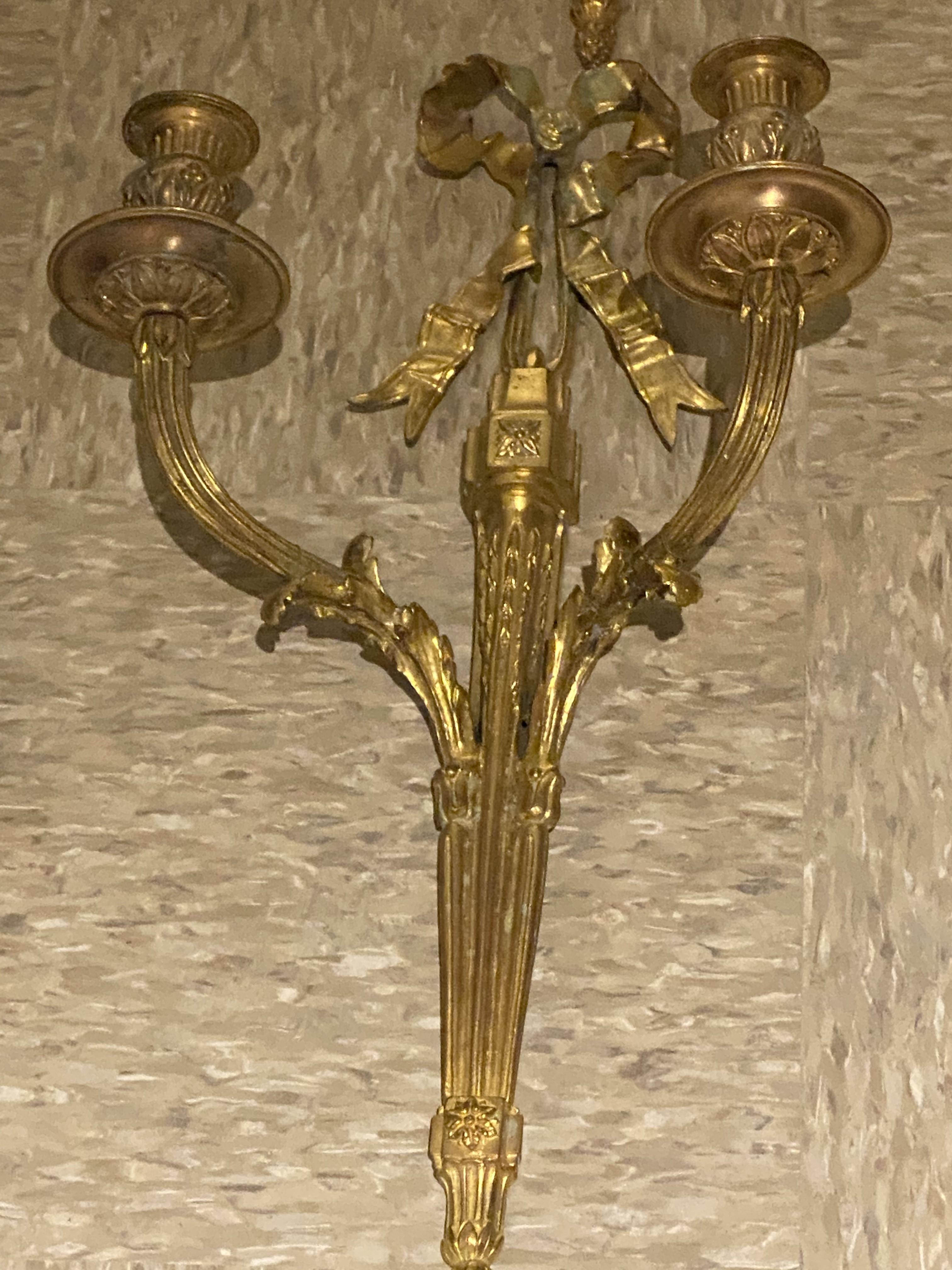 Pair 1900's French Gilt Bronze Sconces with Ribbons In Good Condition For Sale In New York, NY