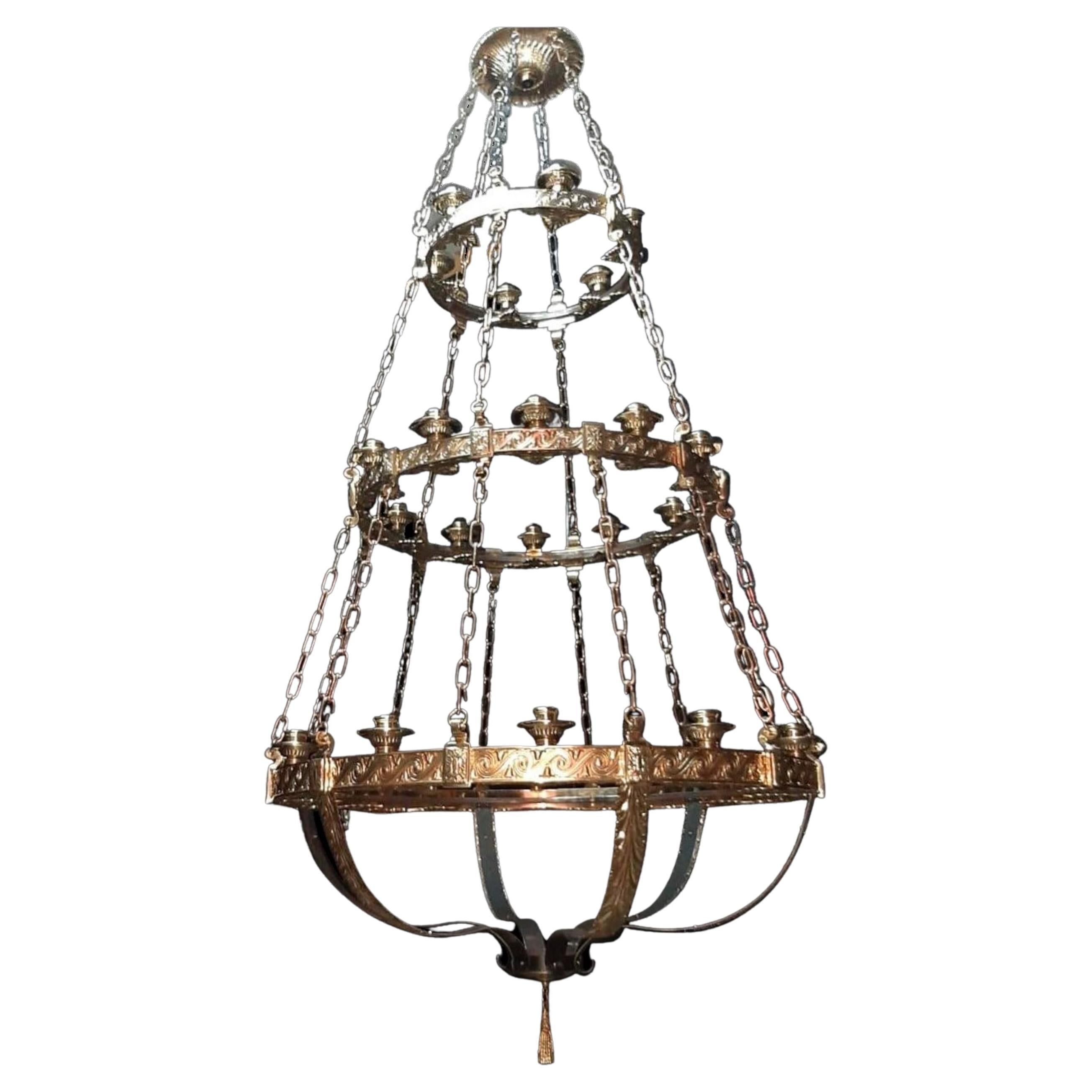 1900's Large Caldwell Gilt Bronze Neoclassic Chandelier with 30 lights For Sale
