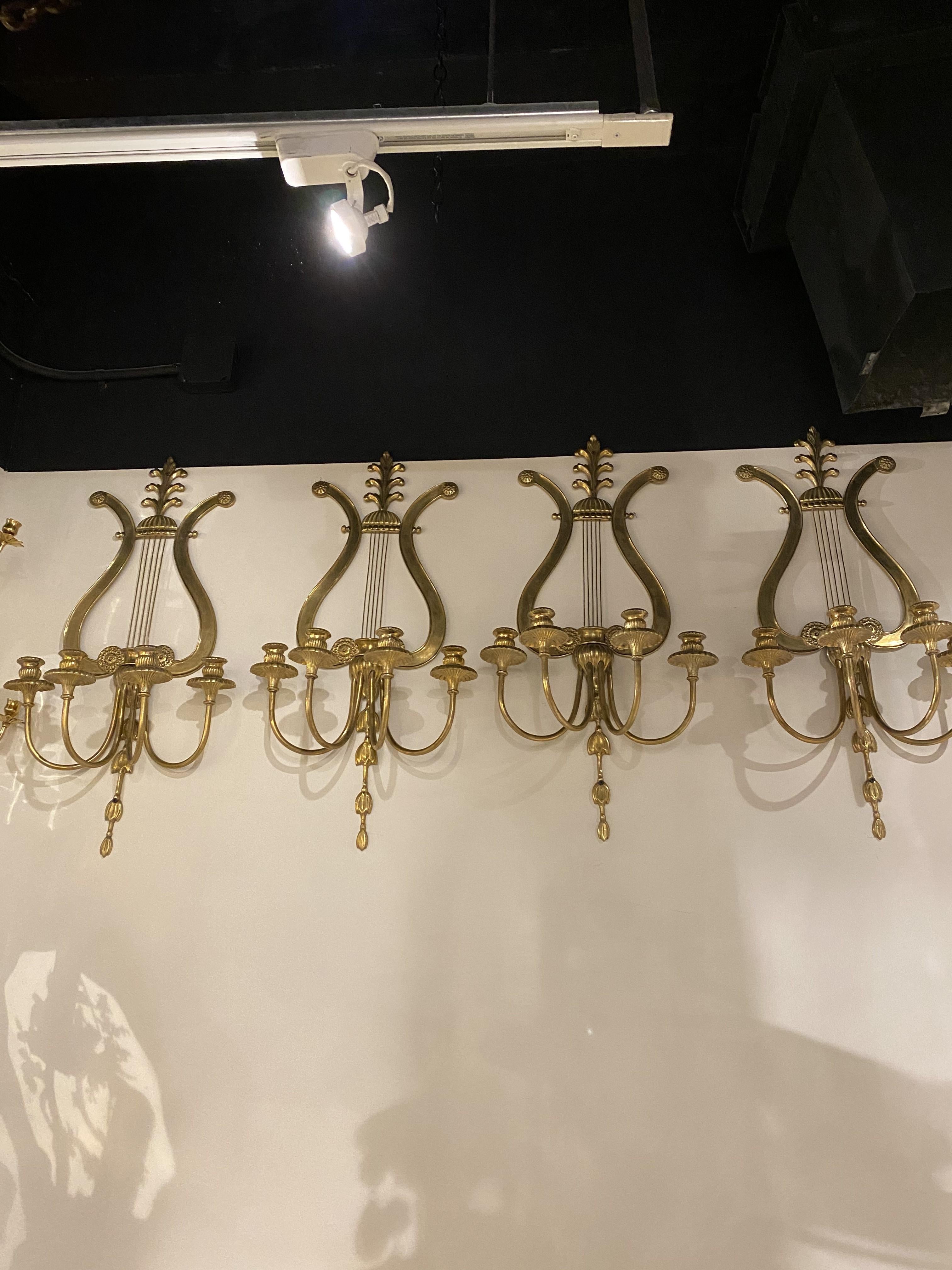 Lámpara Lira de Bronce Dorado de 1920 con 4 Luces principios del siglo XX en venta
