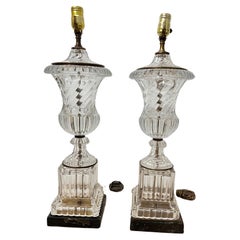 Paire de lampes de table en cristal en forme d'urne Paul Hanson des années 1940