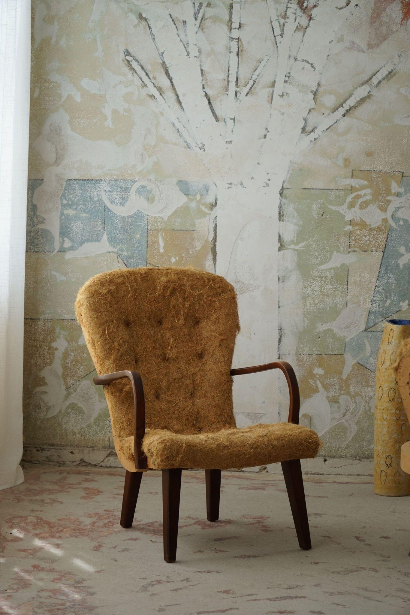 A Pair of Clam Lounge Chairs, Danish Mid Century Modern, Made in the 1950s 5