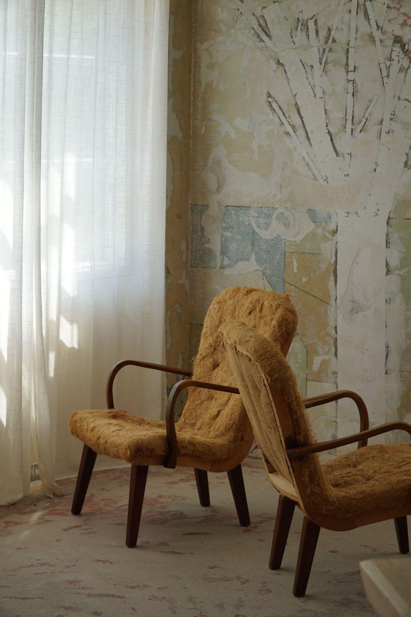 A Pair of Clam Lounge Chairs, Danish Mid Century Modern, Made in the 1950s 6