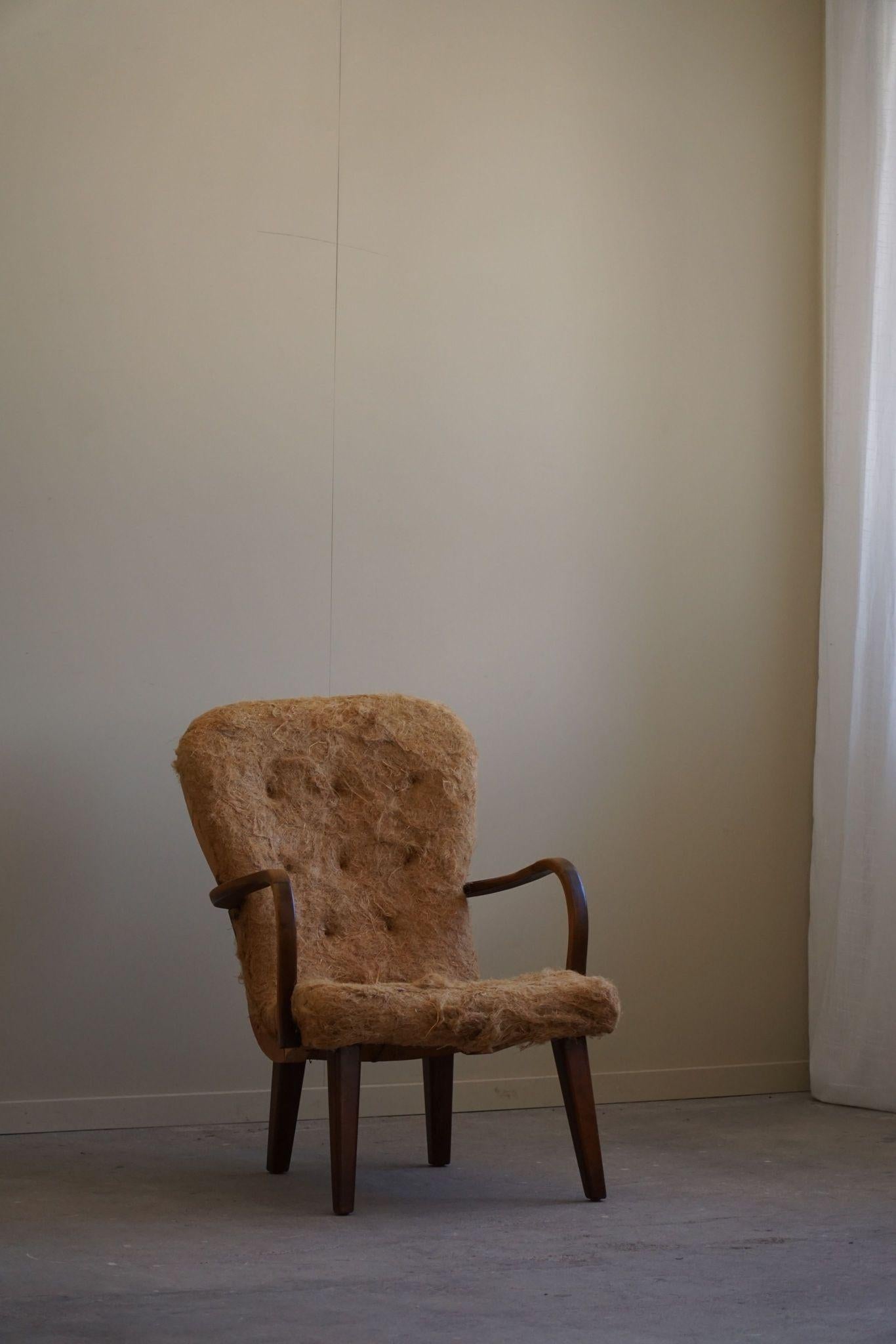 A Pair of Clam Lounge Chairs, Danish Mid Century Modern, Made in the 1950s 9