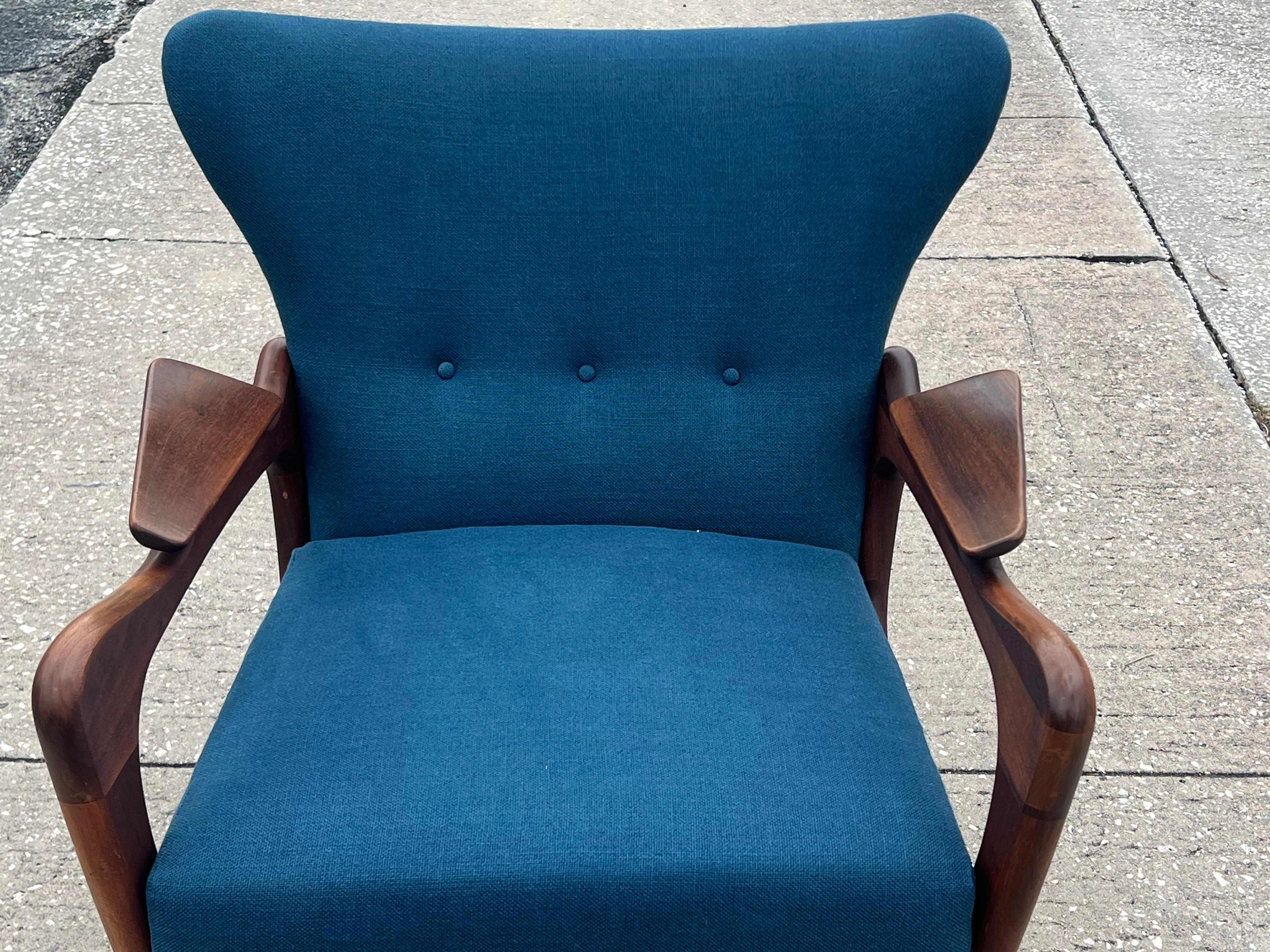Pareja de sillones clásicos Adrian Pearsall con brazos en ángulo Ca' 1960's en venta 7