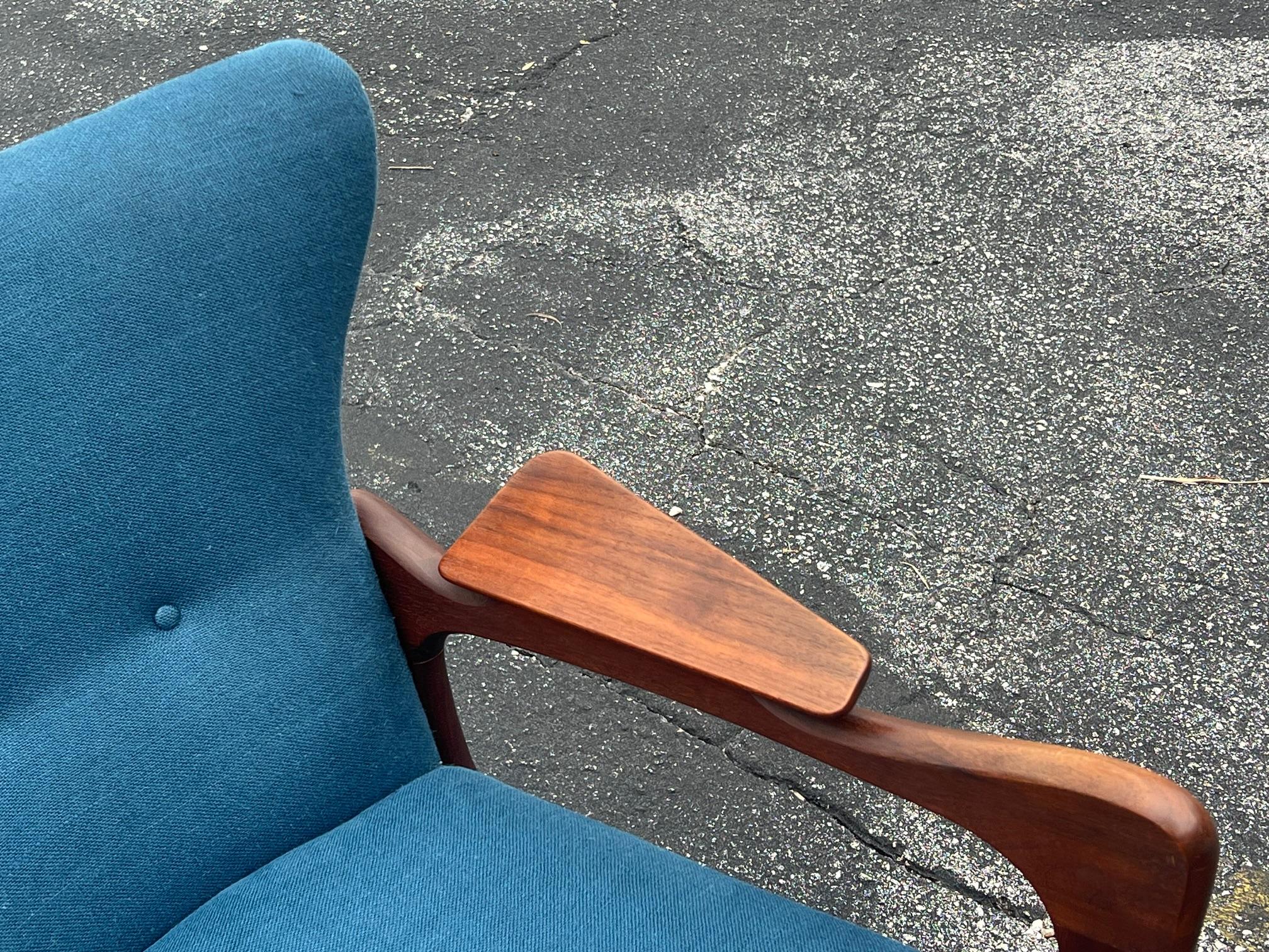 Pareja de sillones clásicos Adrian Pearsall con brazos en ángulo Ca' 1960's Estadounidense en venta