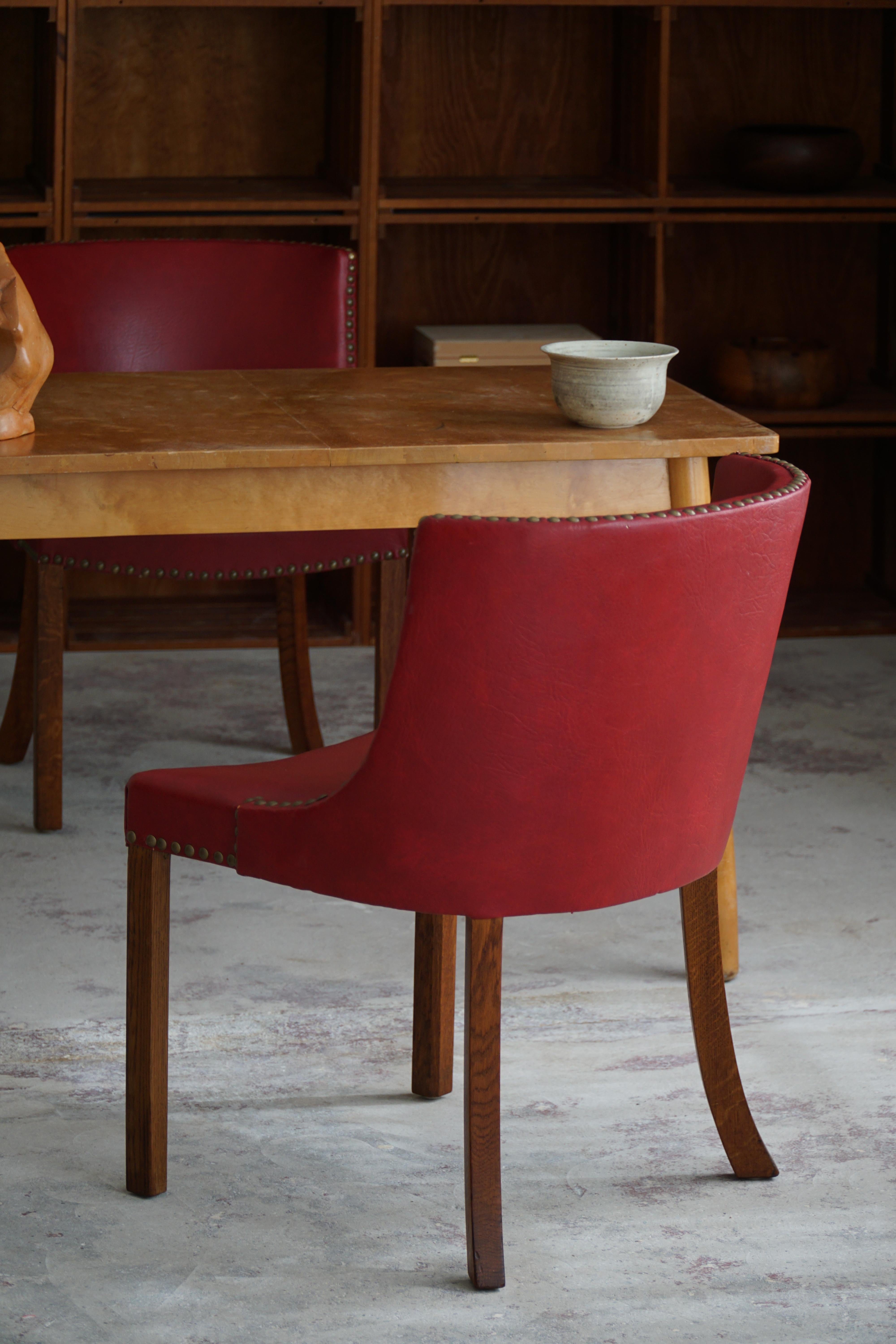 20th Century A Pair of Classic Chairs in Oak and Leather, Danish Modern, Kaj Gottlob, 1950s