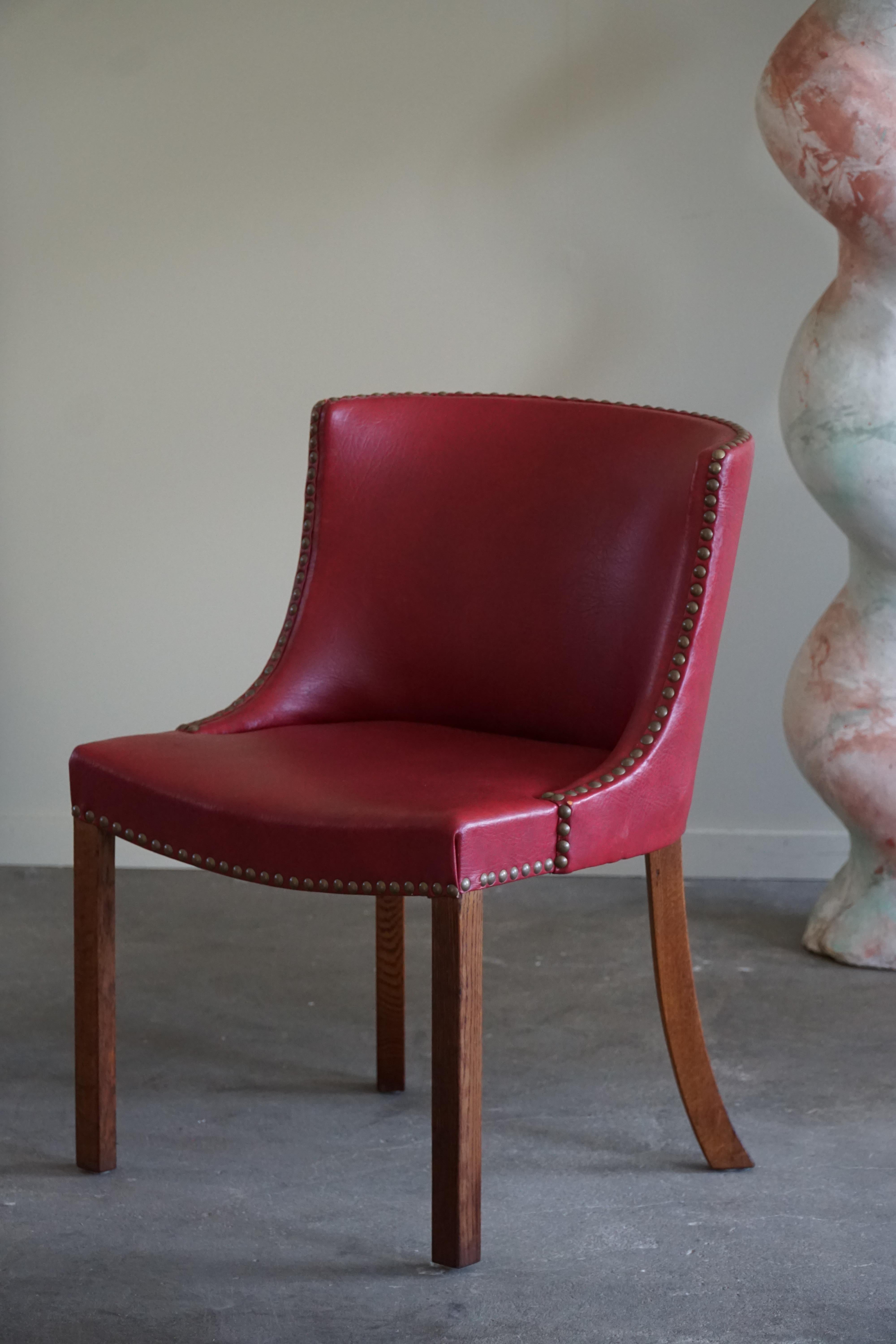 A Pair of Classic Chairs in Oak and Leather, Danish Modern, Kaj Gottlob, 1950s 4