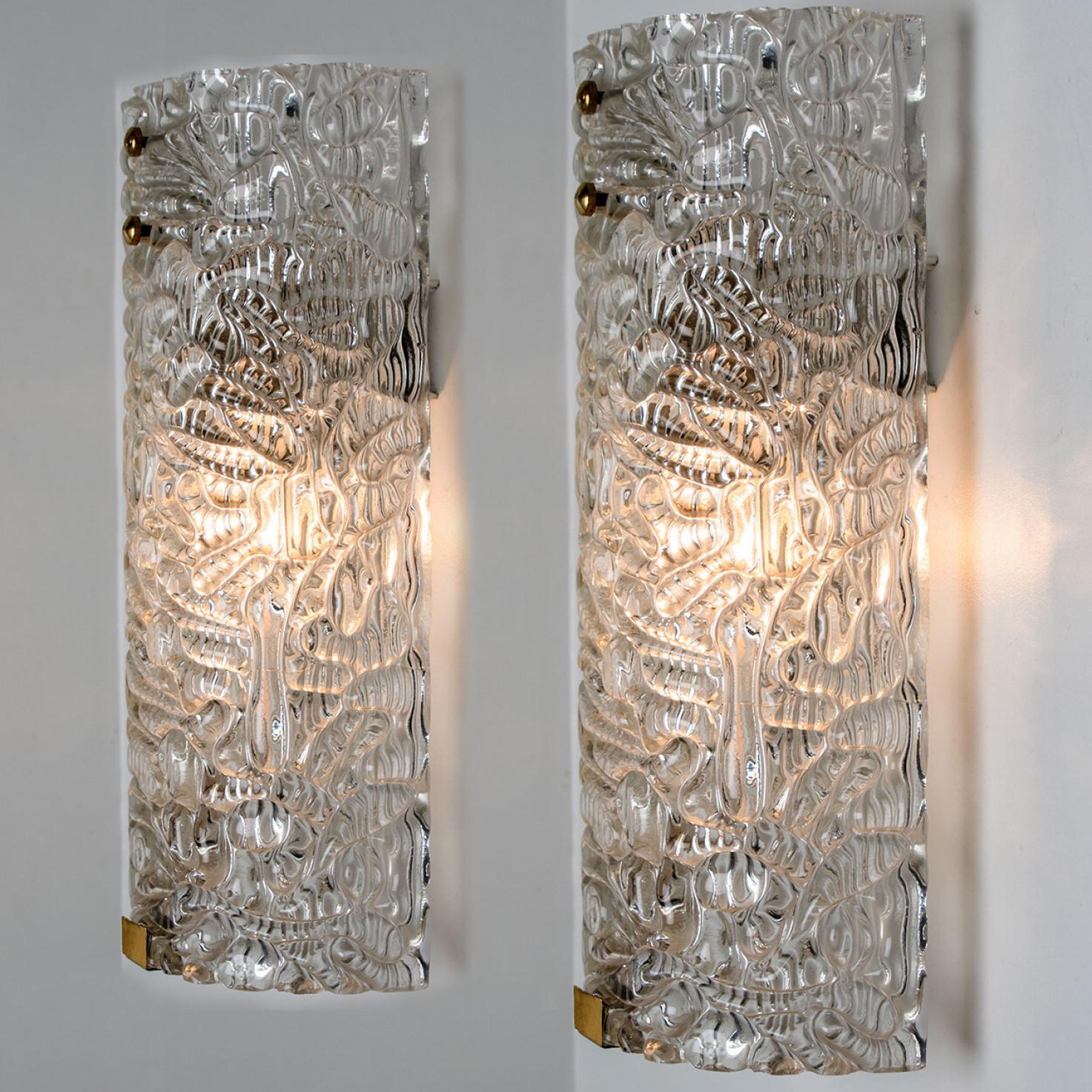 A pair of Clear Bubbled Glass Wall Light Fixtures by Hillebrand, Germany, 1960s For Sale 2