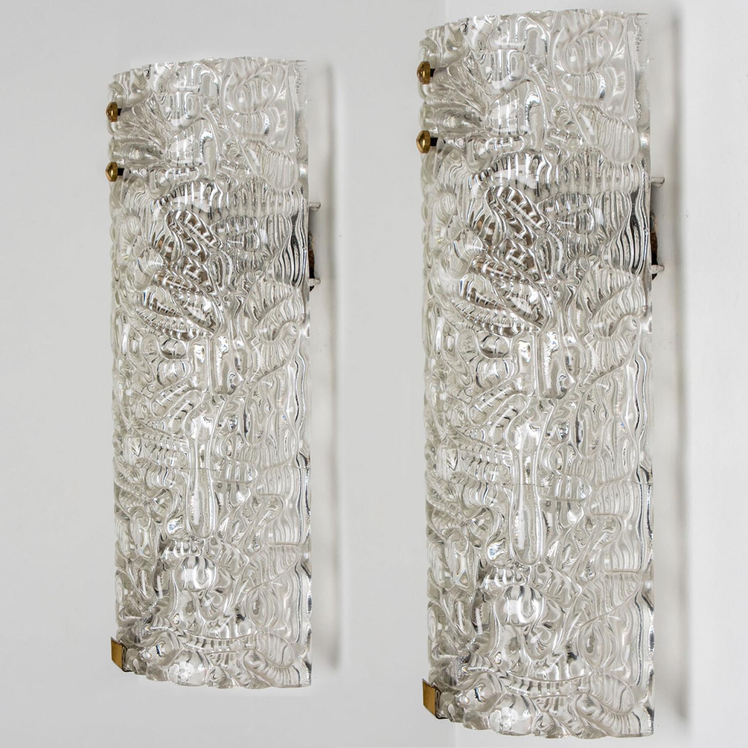 A pair of Clear Bubbled Glass Wall Light Fixtures by Hillebrand, Germany, 1960s For Sale 2