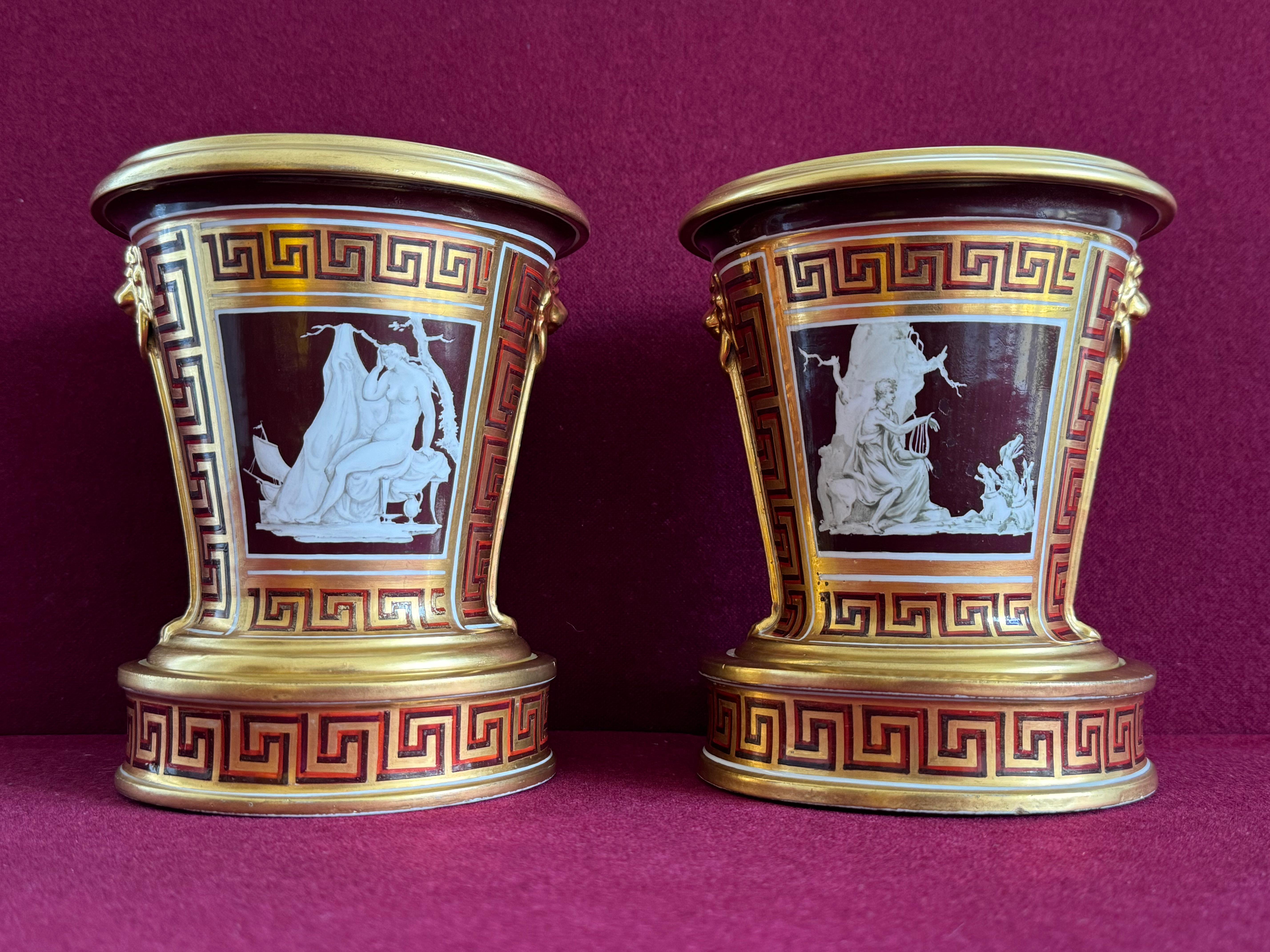 Hand-Painted A pair of Coalport Cache Pots decorated by Thomas Baxter c.1802 - 1805 For Sale