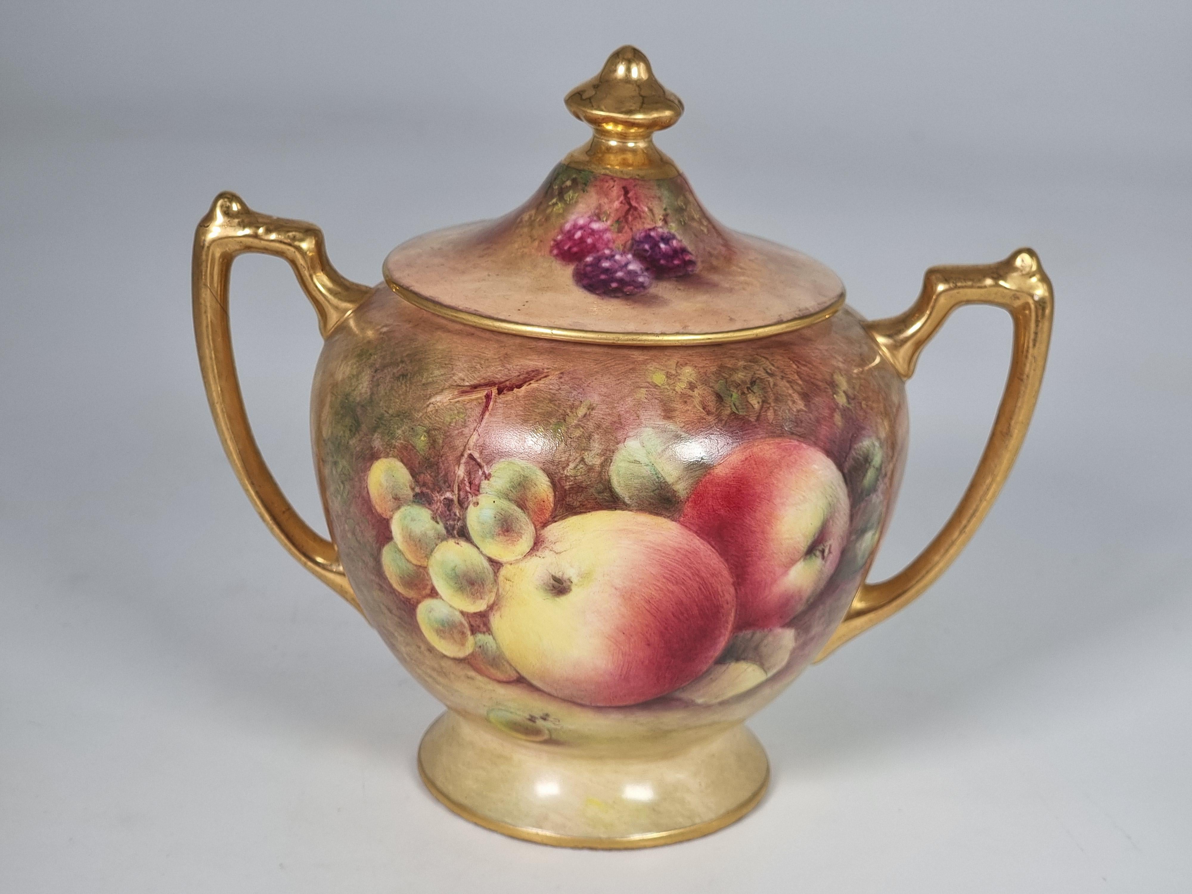 Paire de vases Coalport peints à la main avec des fruits par Richard Budd, anglais en vente 10