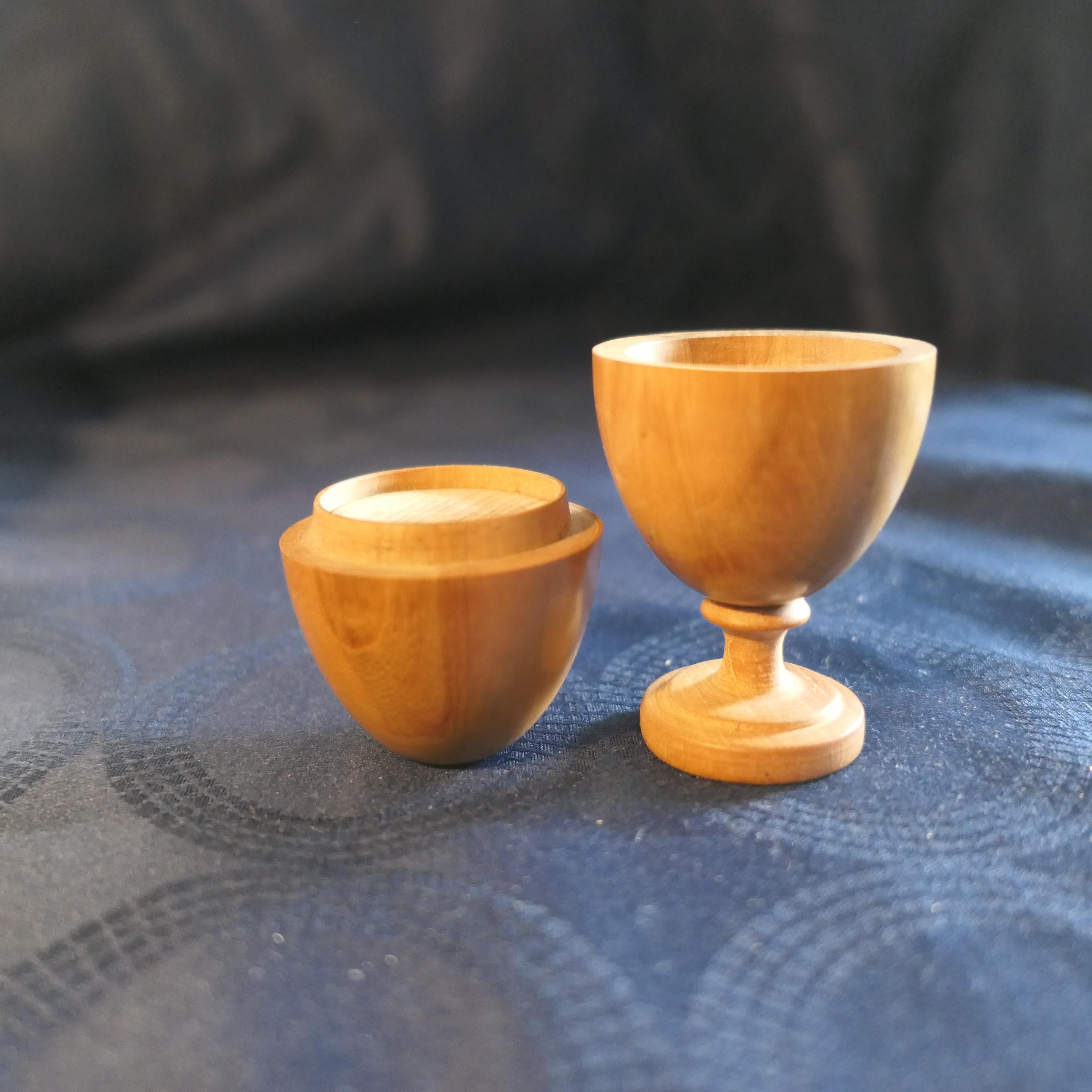19th Century A Pair of Collapsable Travelling Treen Egg Cups  What fun, an “egg”  For Sale