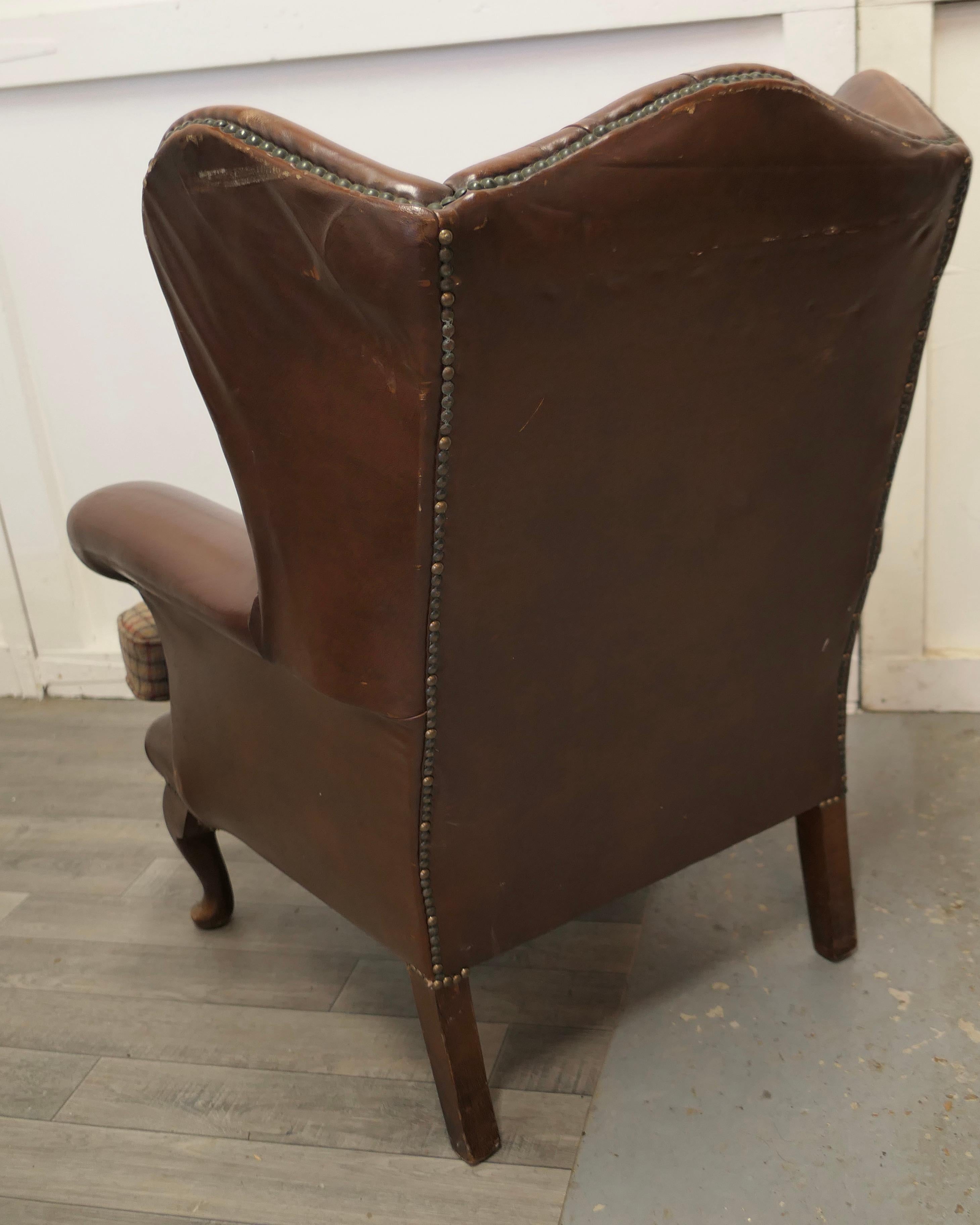 Pair of Comfortable wingback Leather Chesterfield Library Chairs 3