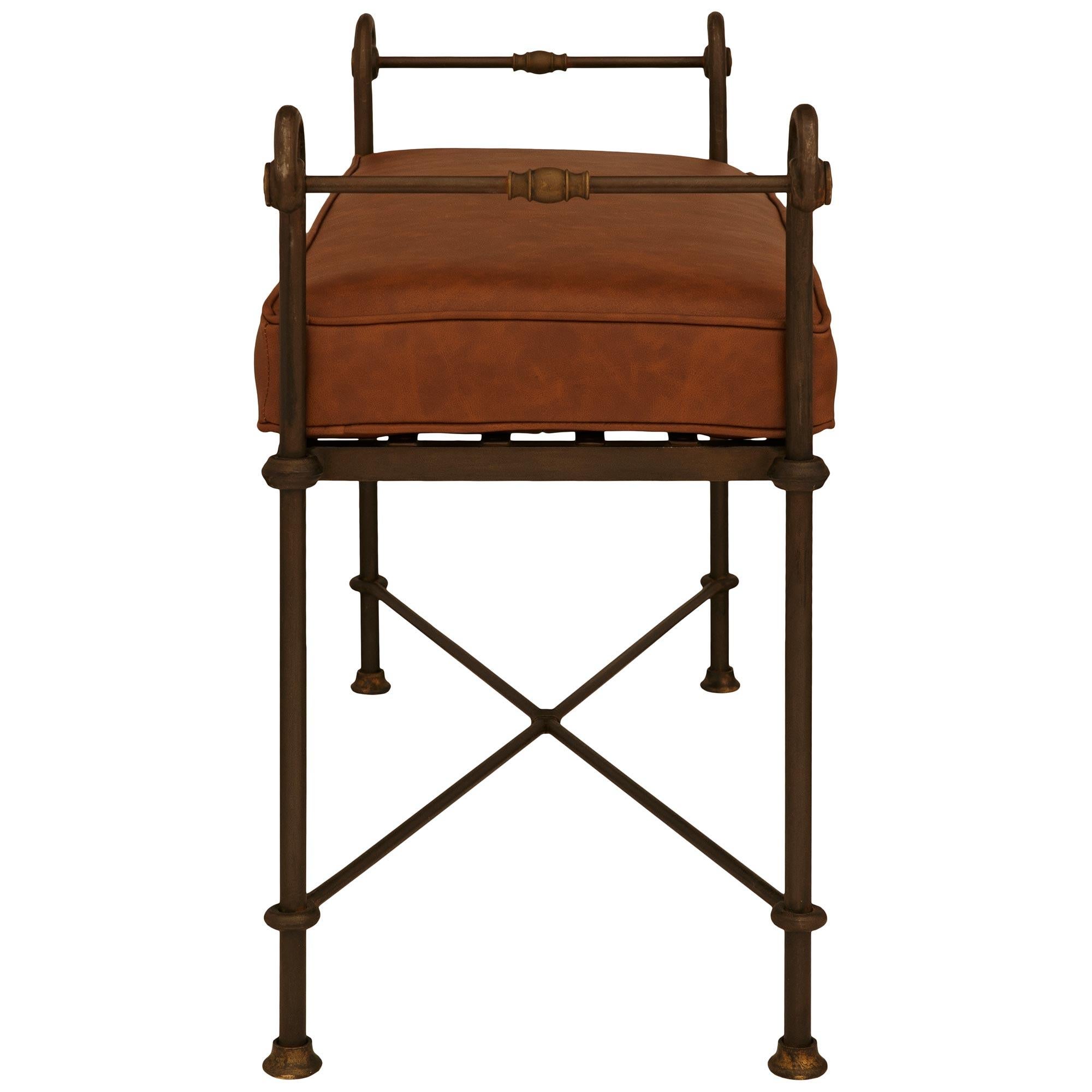 A pair of Continental Turn of the Century Wrought Iron benches In Good Condition For Sale In West Palm Beach, FL