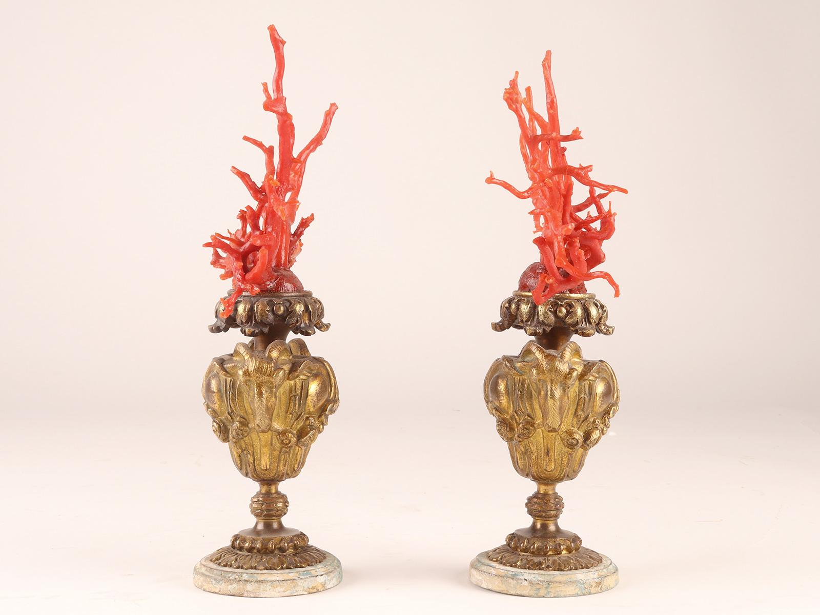 Pair of Coral Branches from Wunderkammer, Italy, 1870 In Good Condition For Sale In Milan, IT