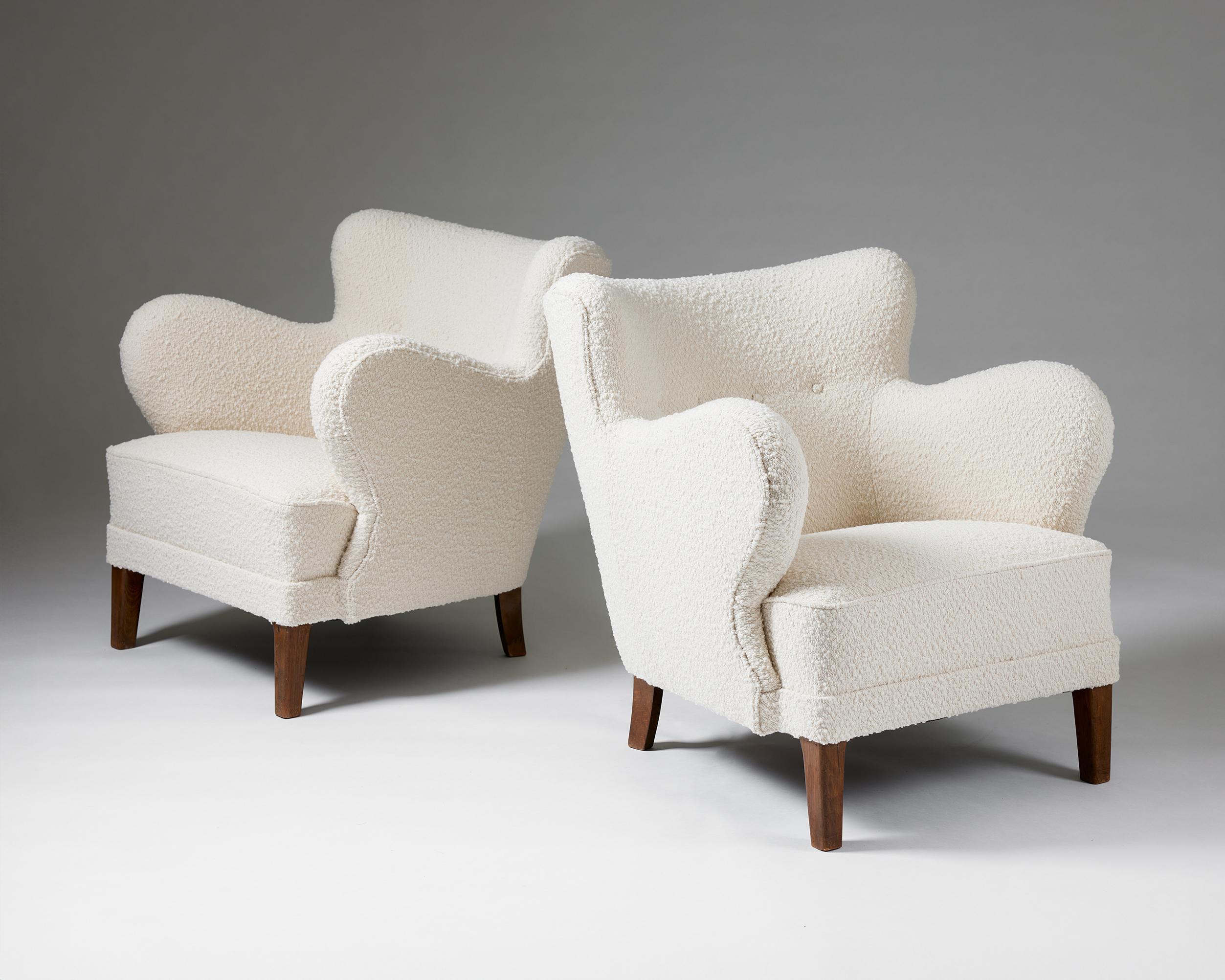 Mid-Century Modern A pair of cream bouclé easy chairs, anonymous, Denmark, 1940s For Sale