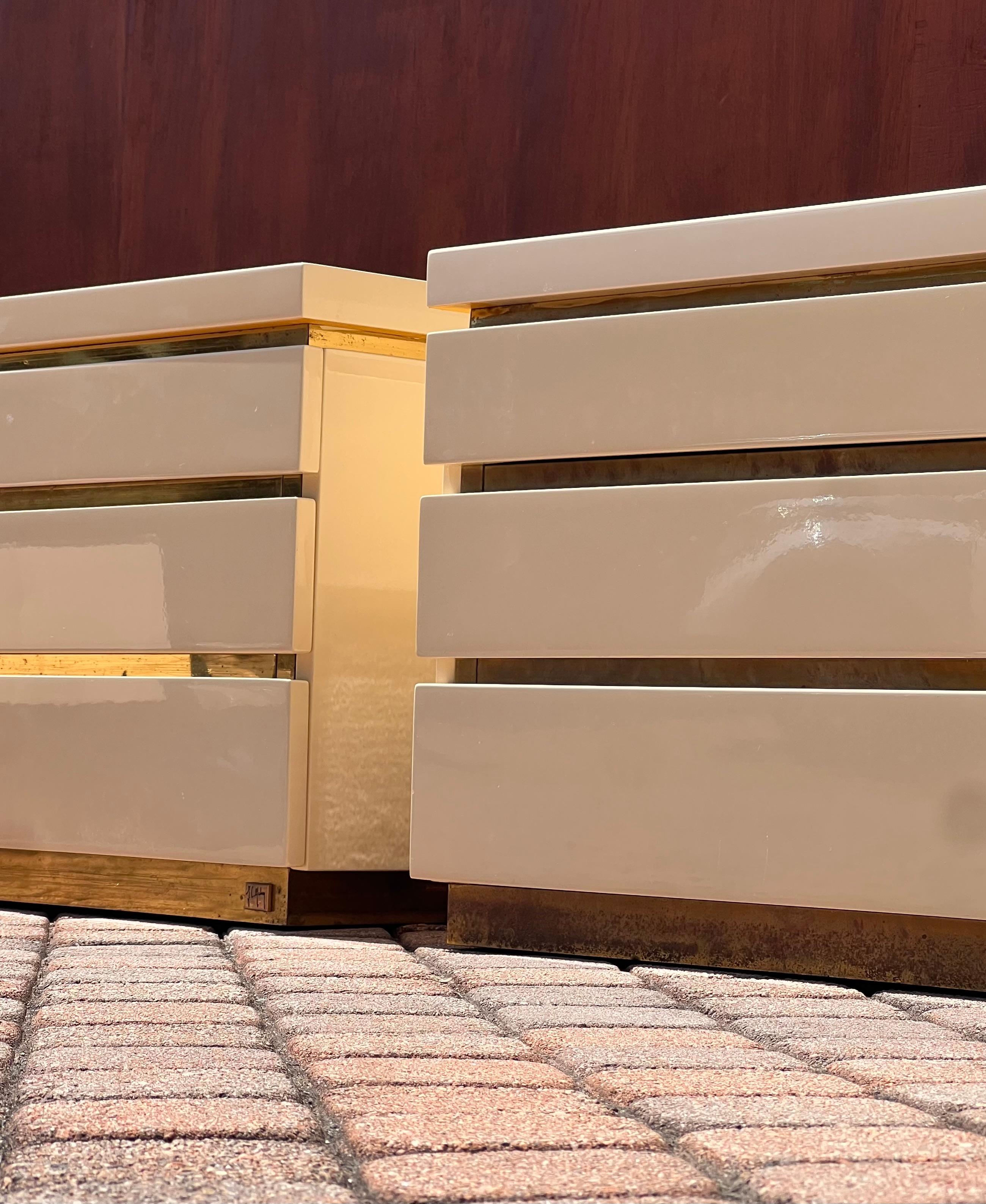 A pair of cream lacquered nightstands by Jean Claude Mahey, signed, circa 1980 For Sale 8