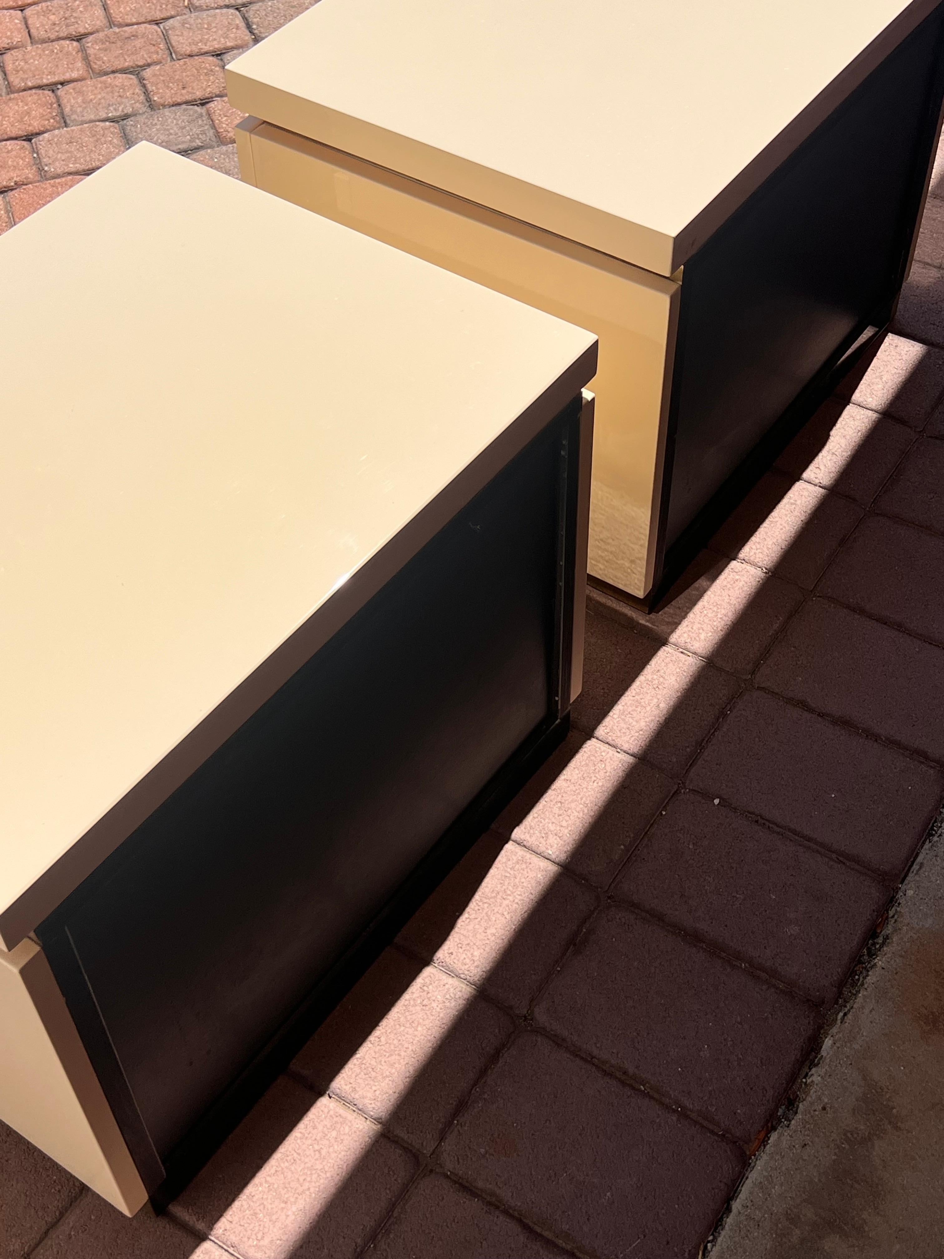 A pair of cream lacquered nightstands by Jean Claude Mahey, signed, circa 1980 For Sale 9