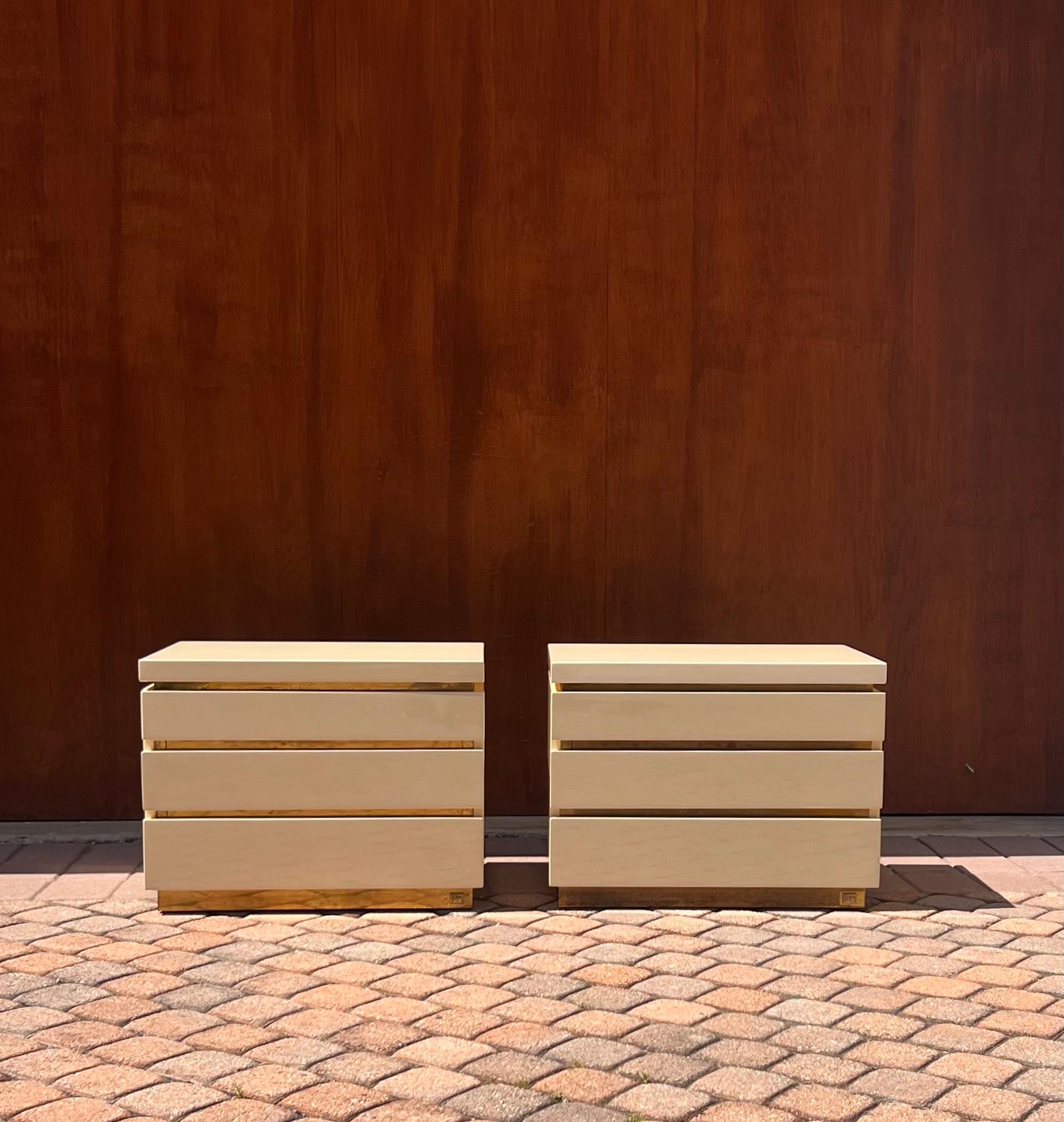 A pair of cream lacquered nightstands by Jean Claude Mahey, signed, circa 1980 For Sale 11