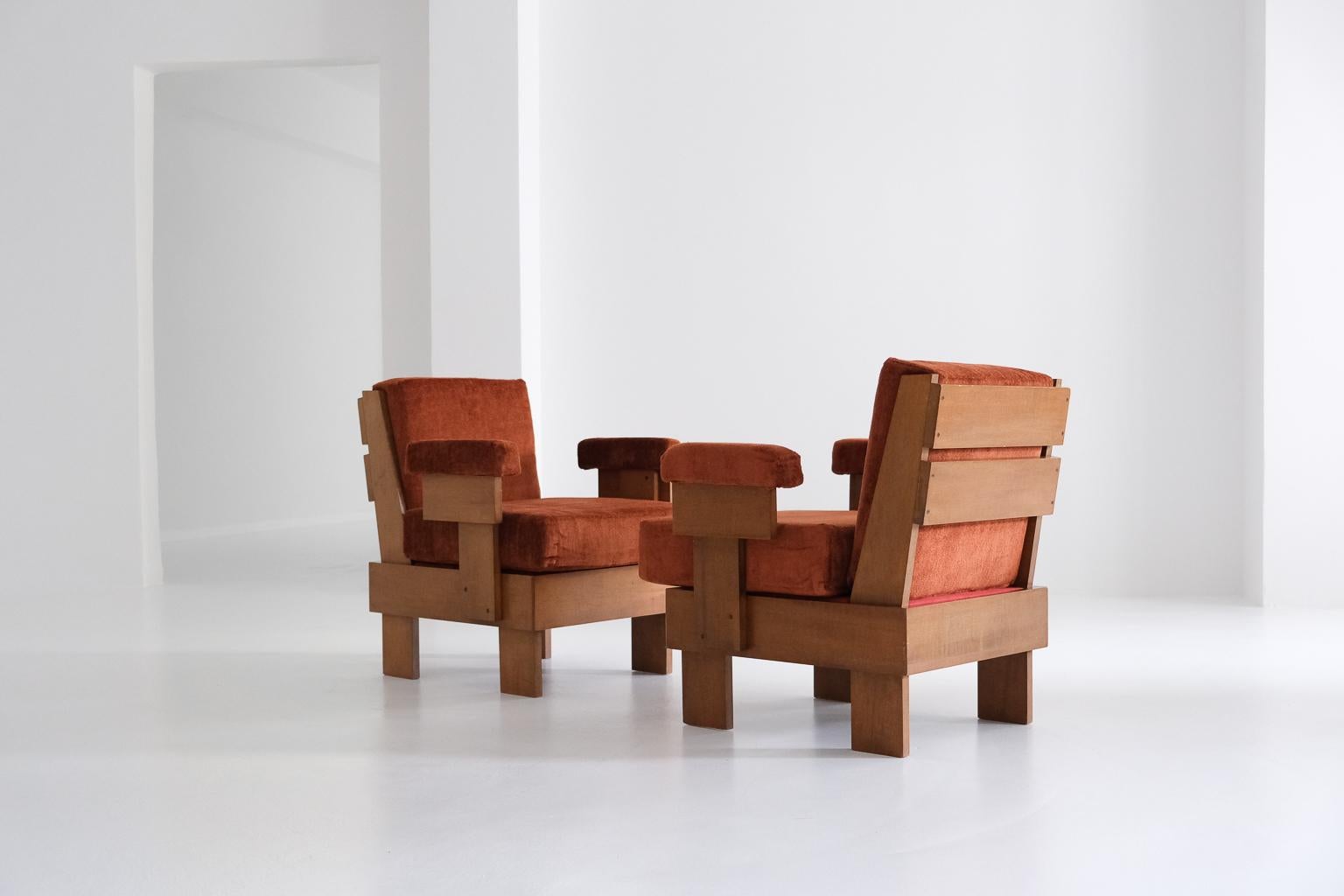 A pair of cubistic easy chairs, Italy, 1960s In Good Condition In Frankfurt am Main, DE