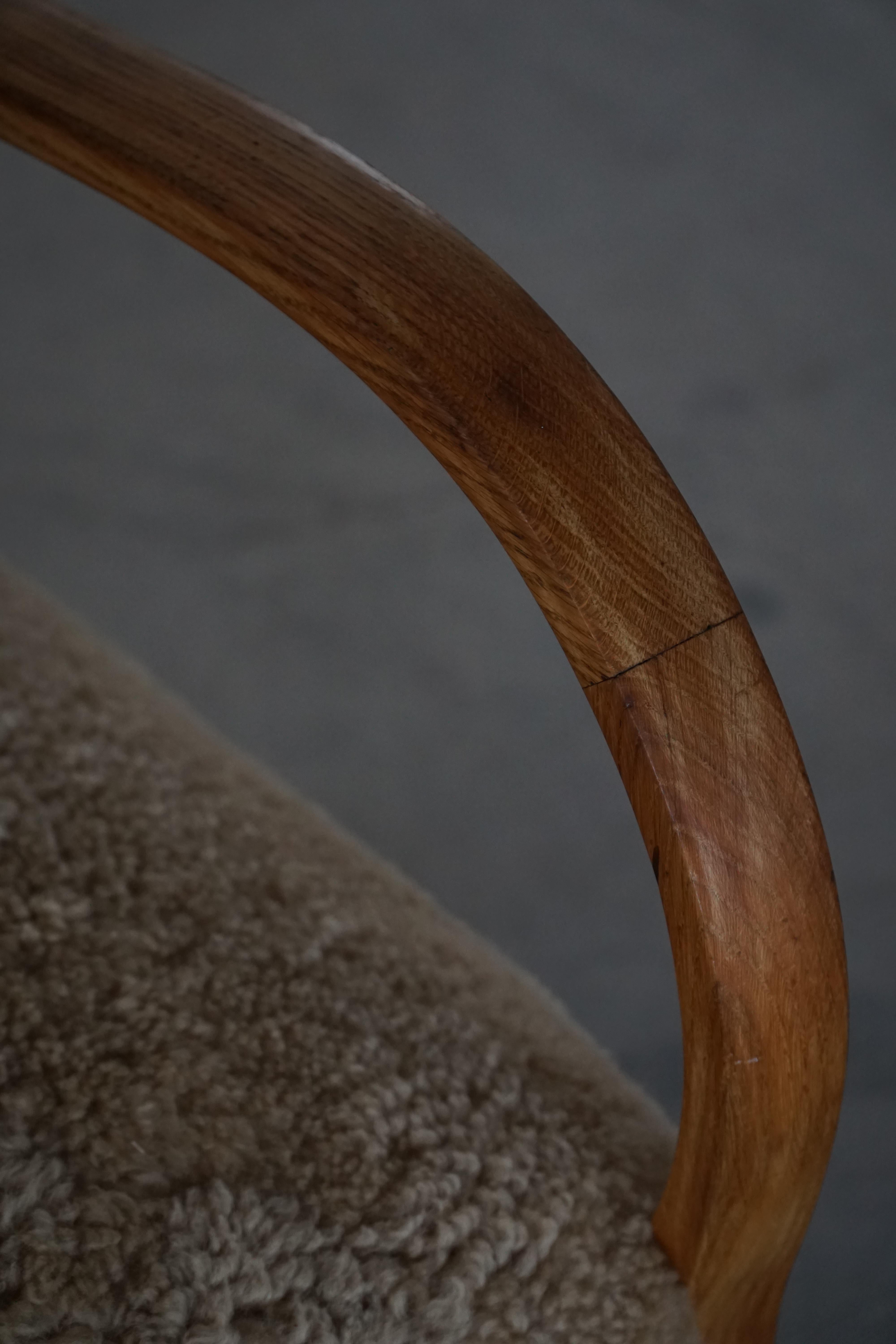 Pareja de sillones Art Decó curvados de lana de cordero, daneses modernos, años 40 en venta 9