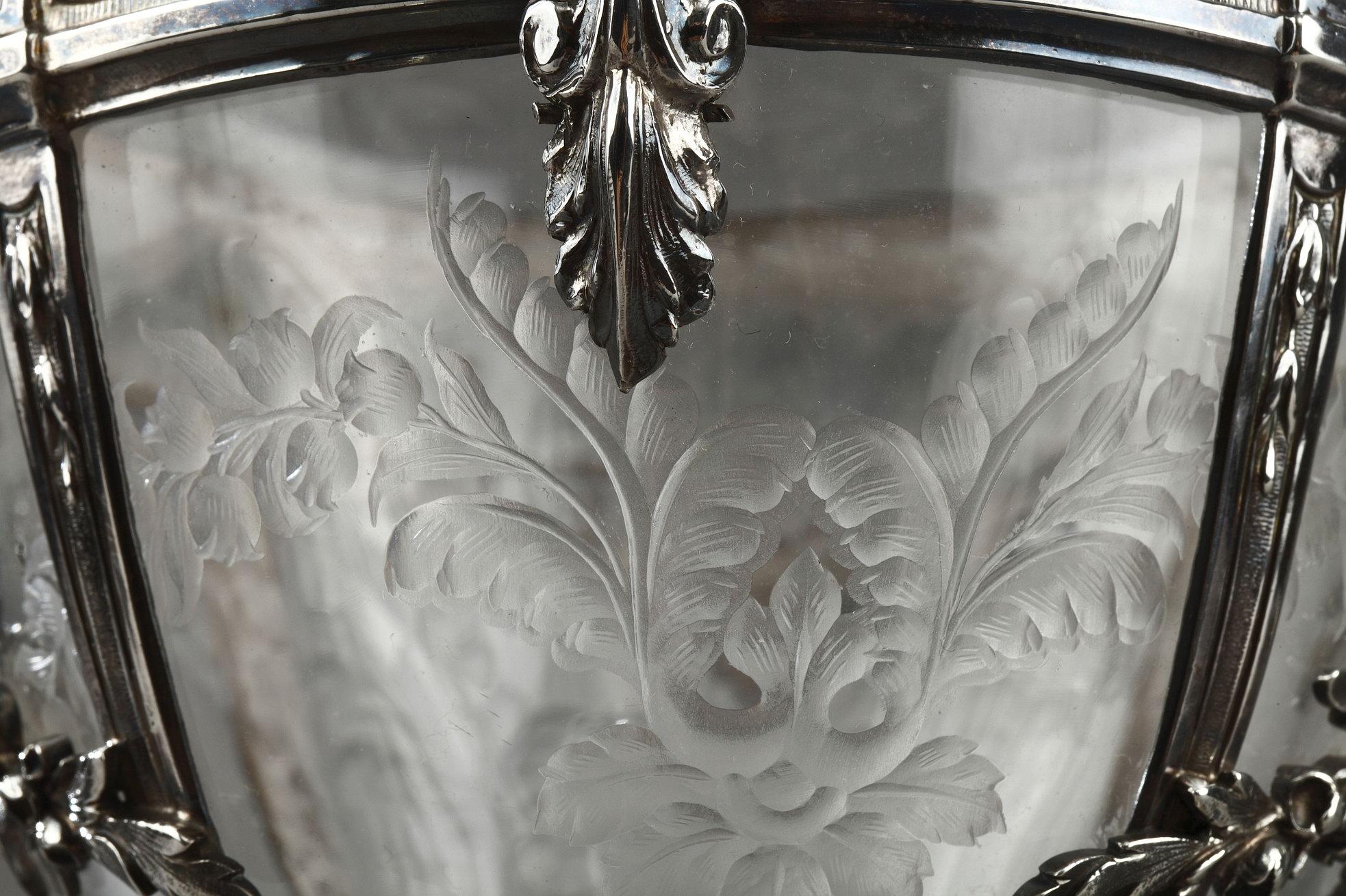 Paar Dekanter aus geschliffenem Glas mit Silbermontierung, 19. Jahrhundert, Edmond Tétard im Angebot 3
