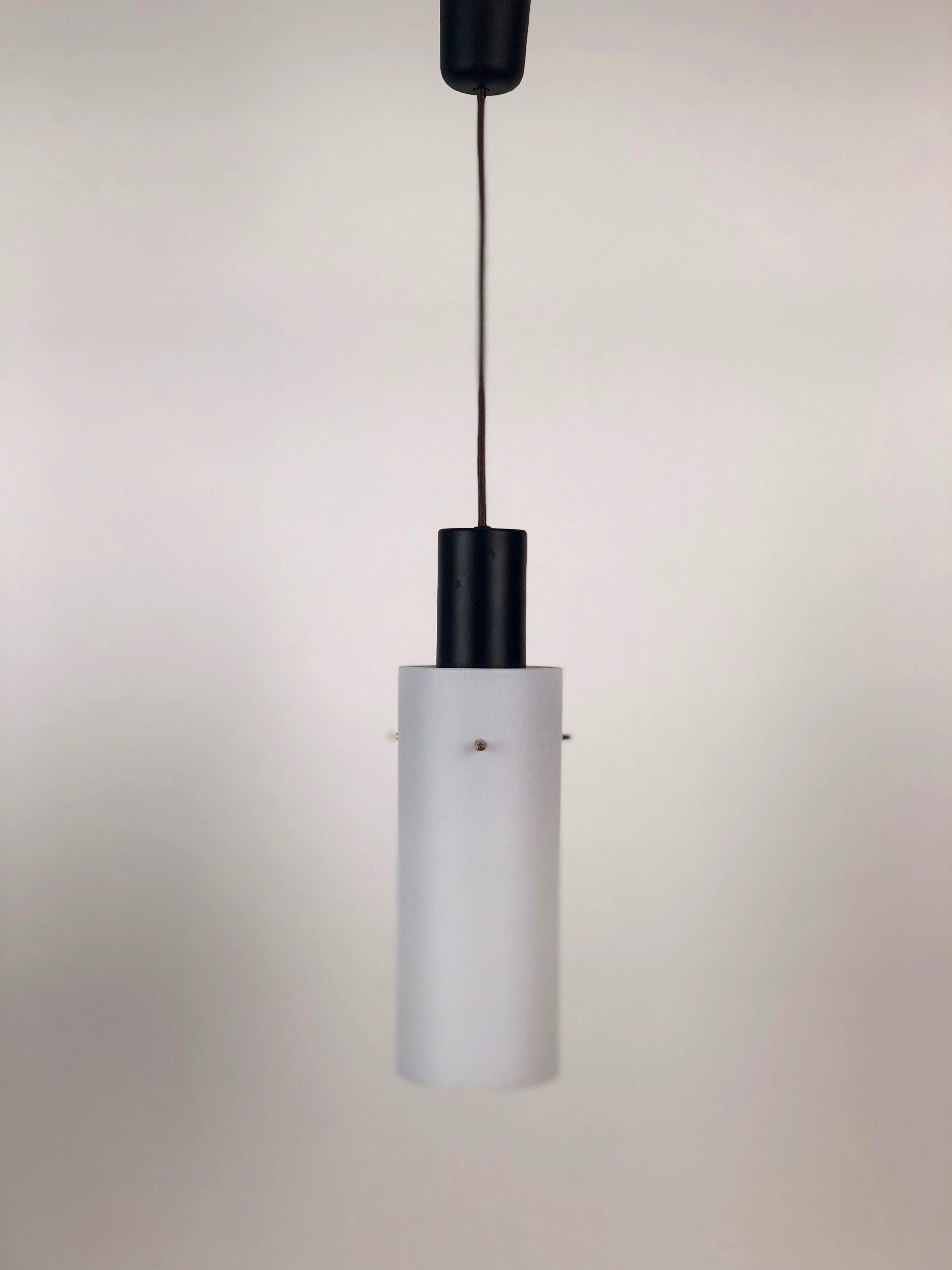 Austriaco Coppia di lampade a sospensione cilindriche West, Made in Austria, anni '70 in vendita