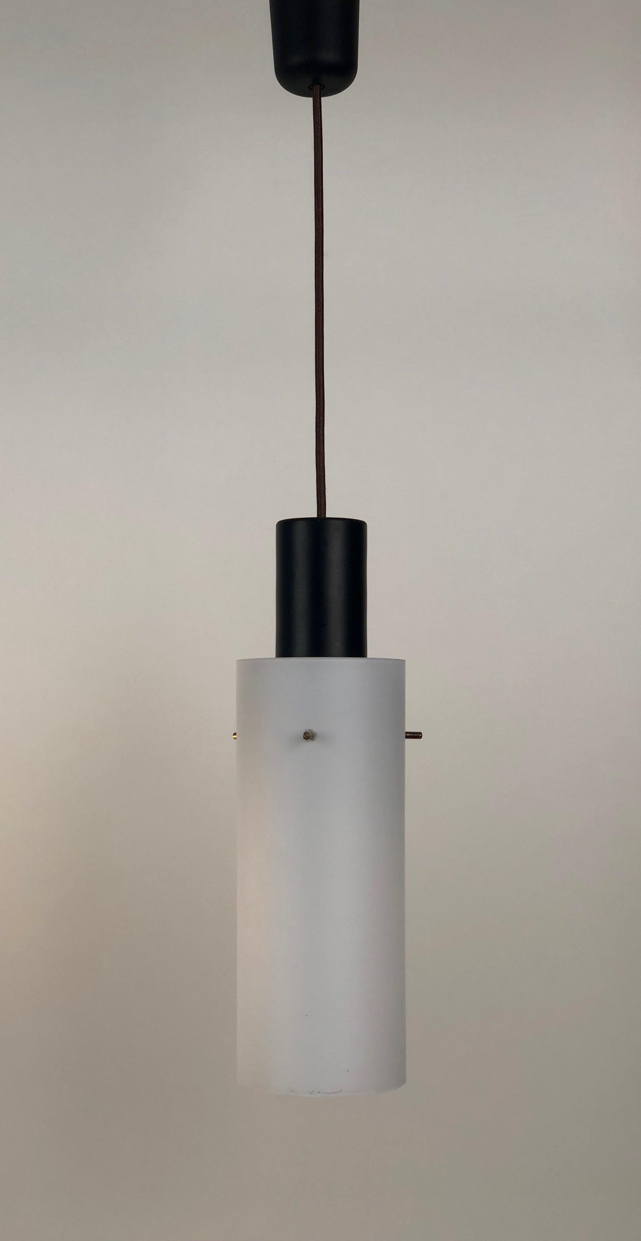 Altro Coppia di lampade a sospensione cilindriche West, Made in Austria, anni '70 in vendita