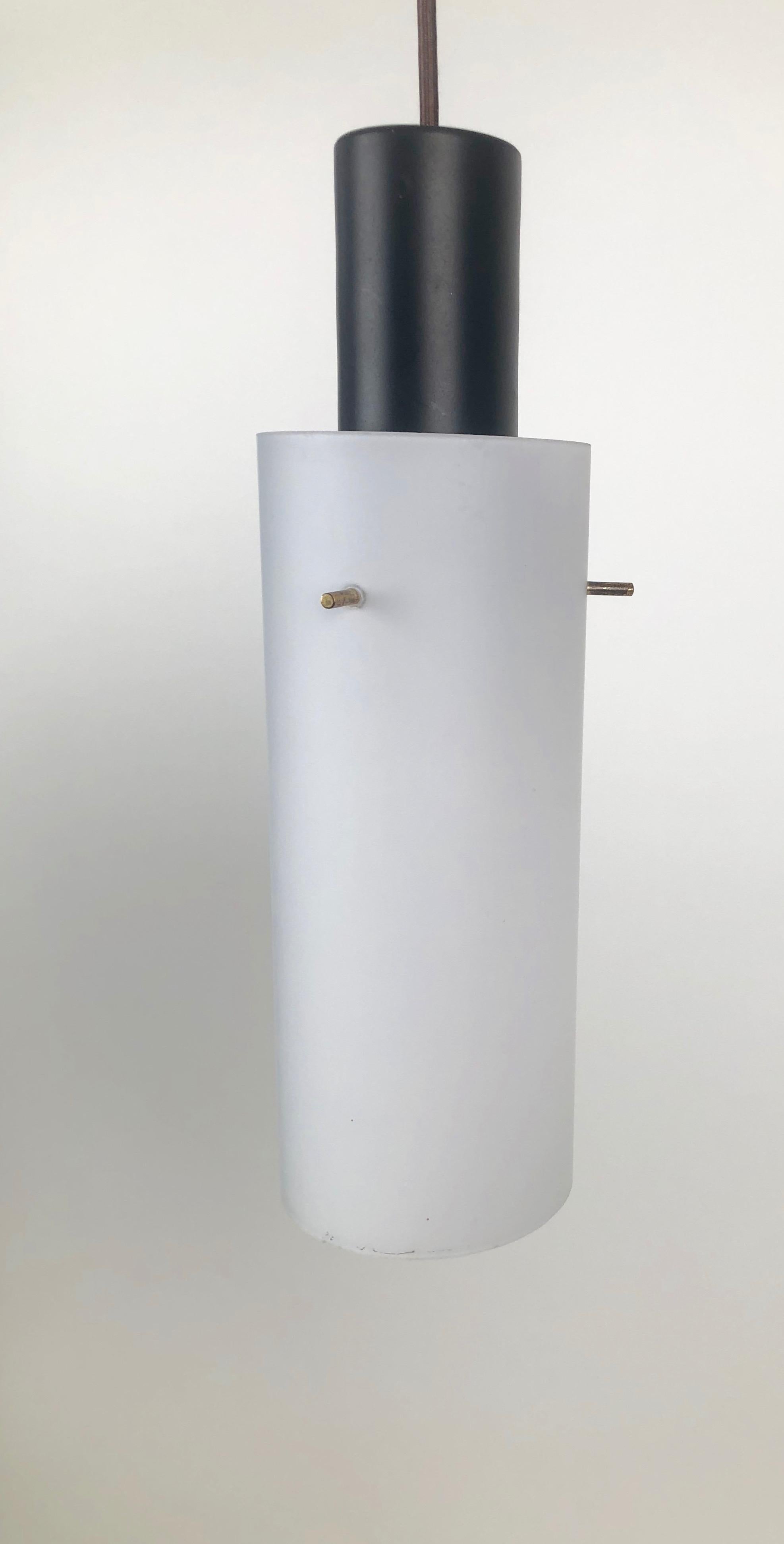 Fine XX secolo Coppia di lampade a sospensione cilindriche West, Made in Austria, anni '70 in vendita