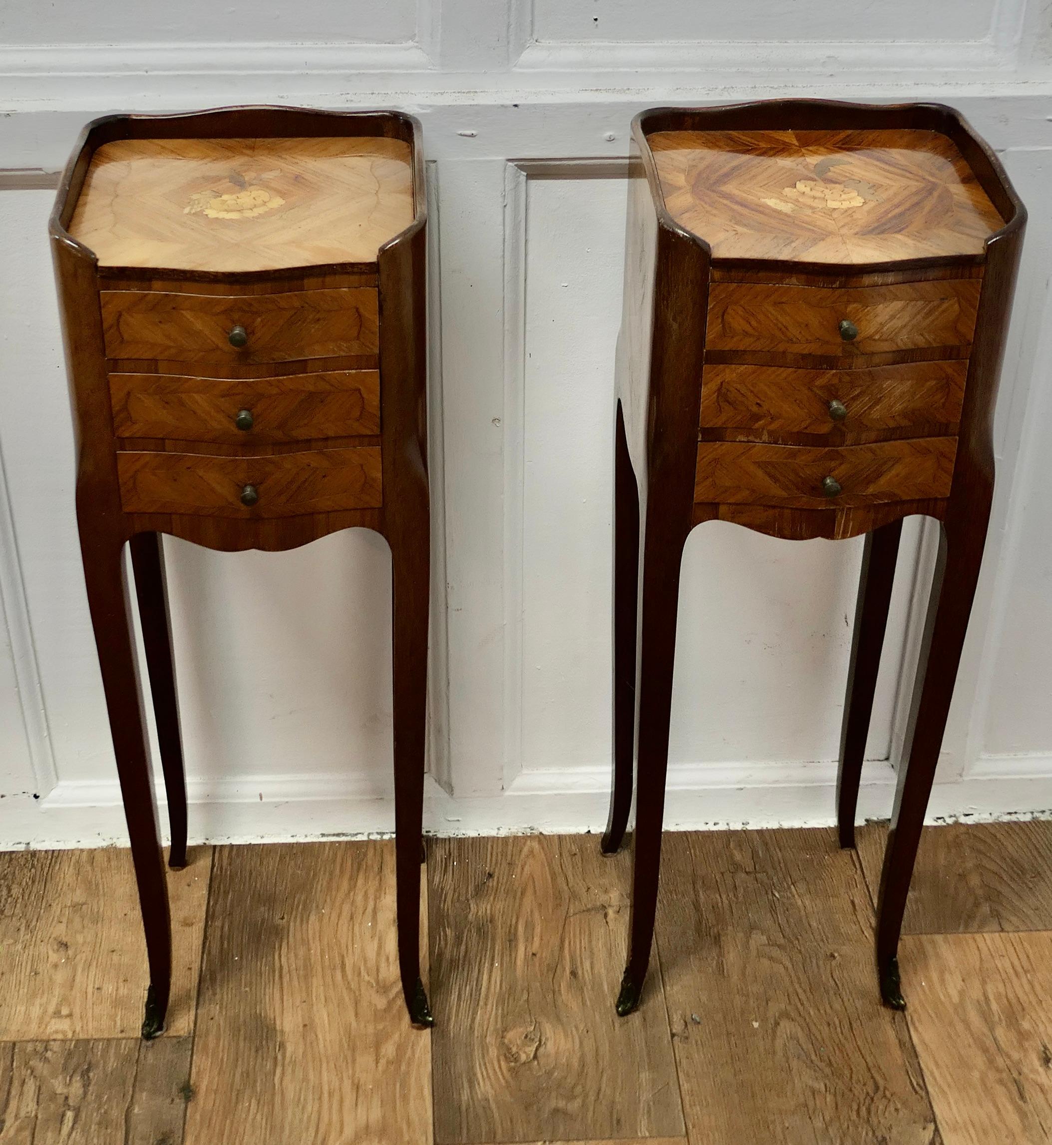 A Pair of Dainty French Four Drawer Side Cabinets    In Good Condition For Sale In Chillerton, Isle of Wight