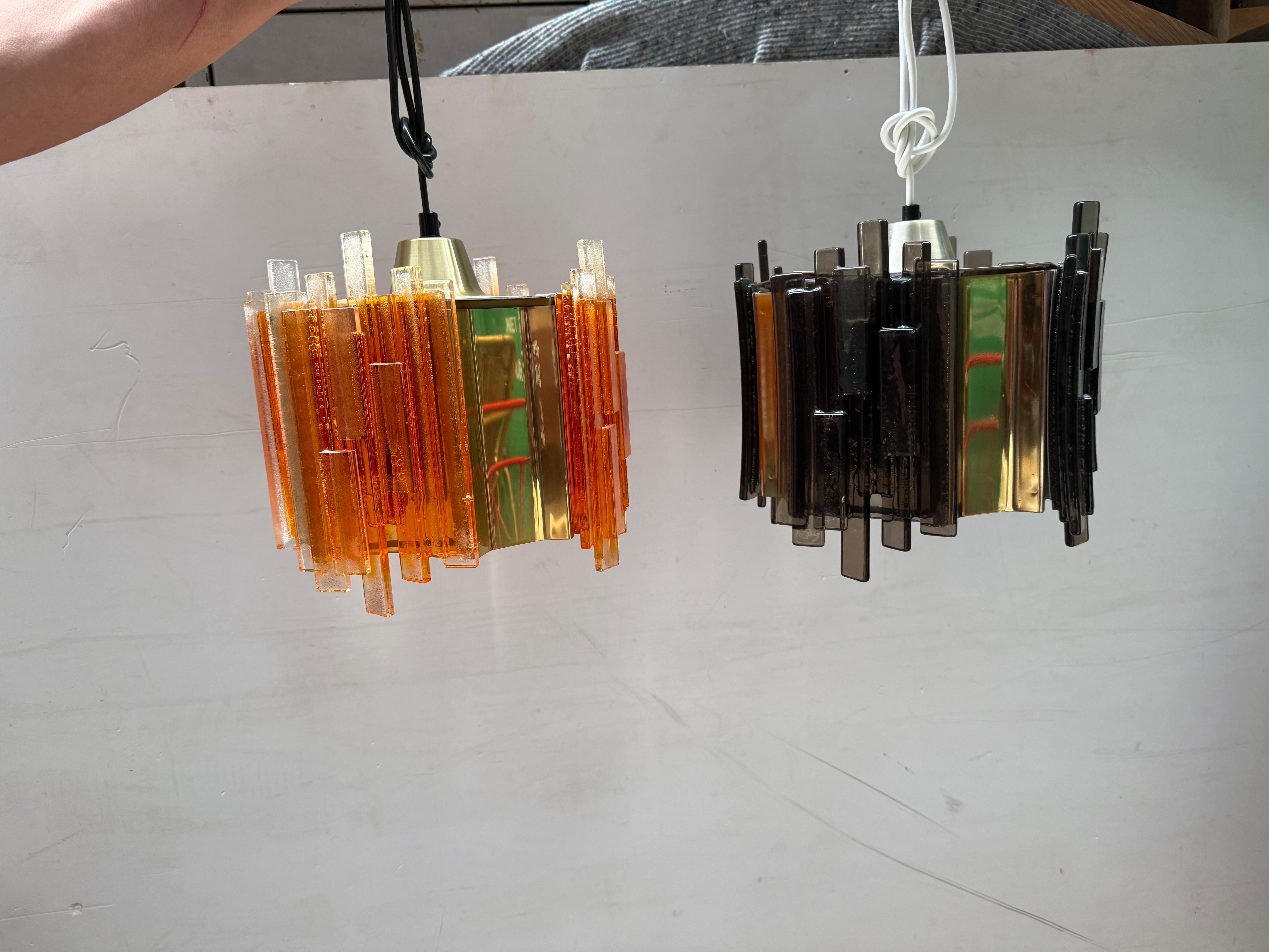Mid-Century moderno Coppia di lampade a sospensione danesi degli anni '60 di Claus Bolby in vendita