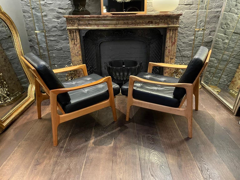 Pair of Danish Black Leather and Cherry Wood Armchairs For Sale 13