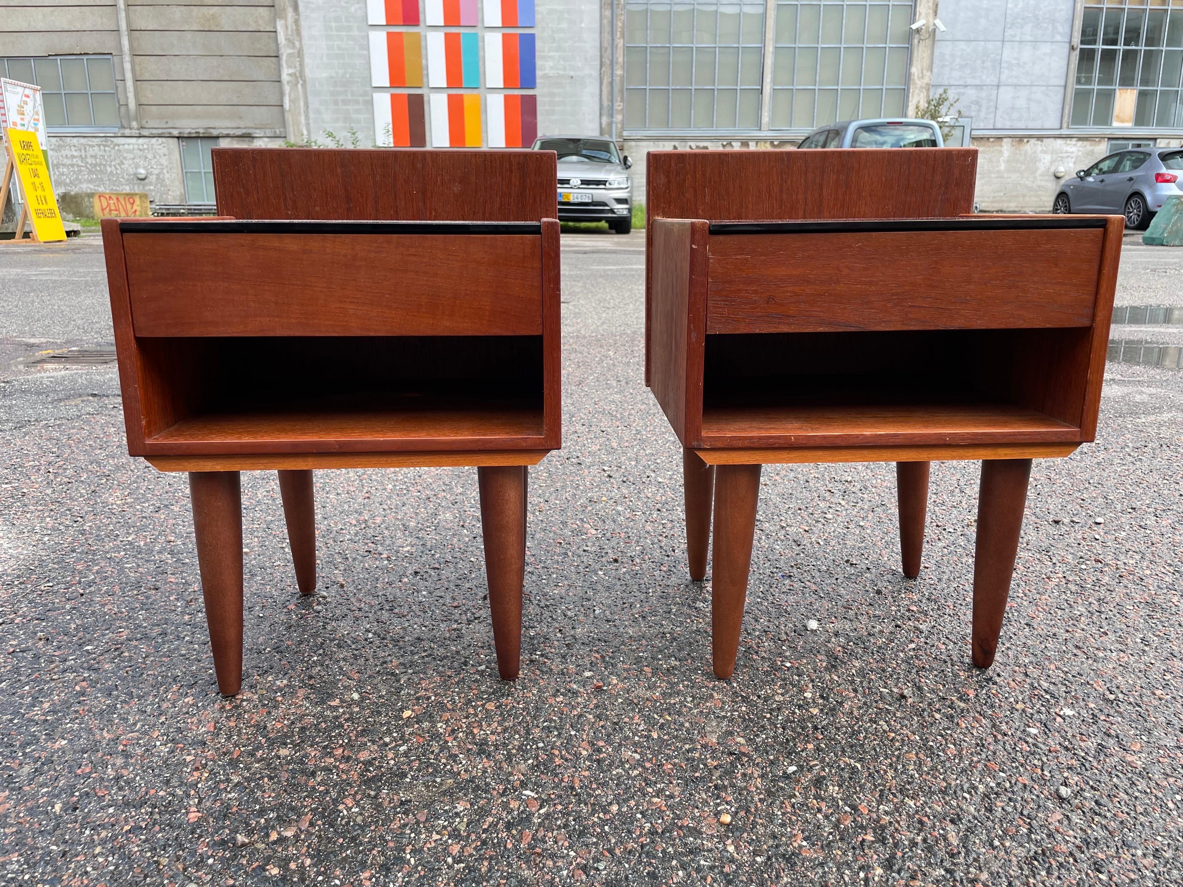 A pair of Danish design Wegner teak nightstands from Getama in the 1960´s  6