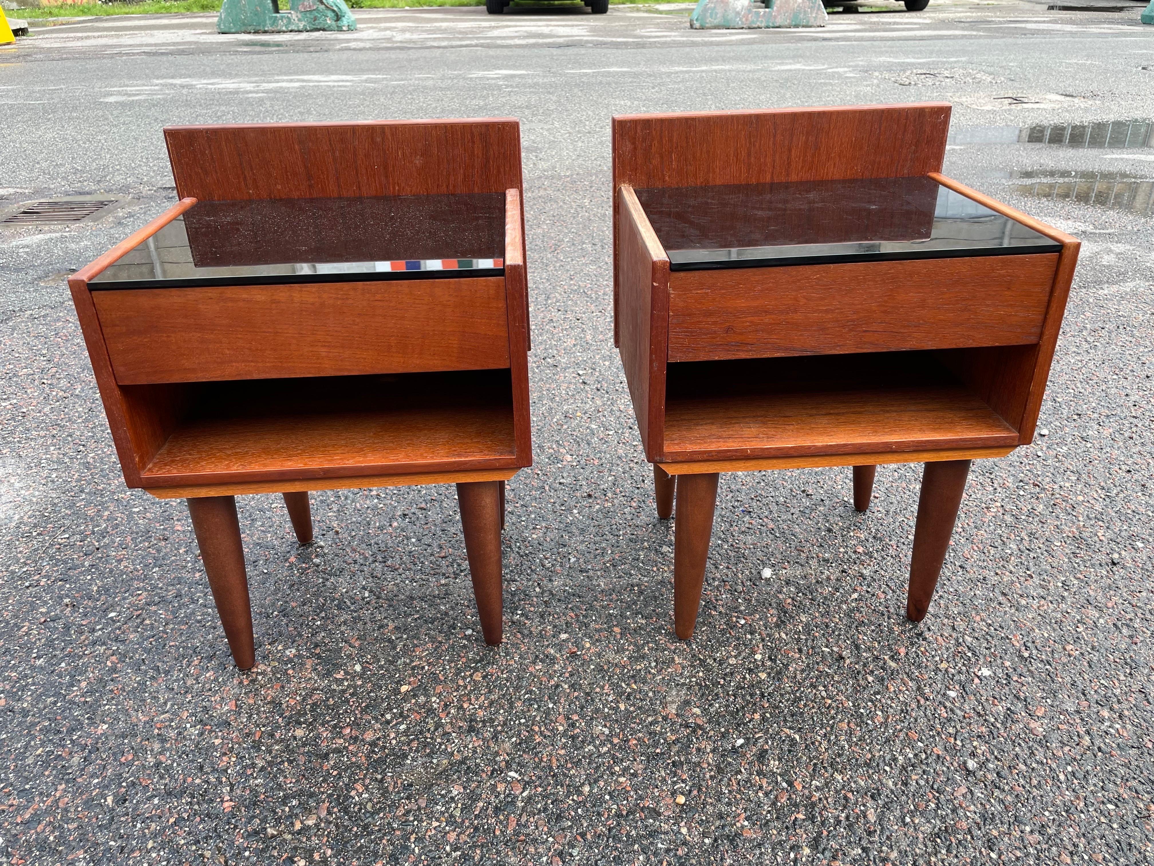 A pair of Danish design Wegner teak nightstands from Getama in the 1960´s  7