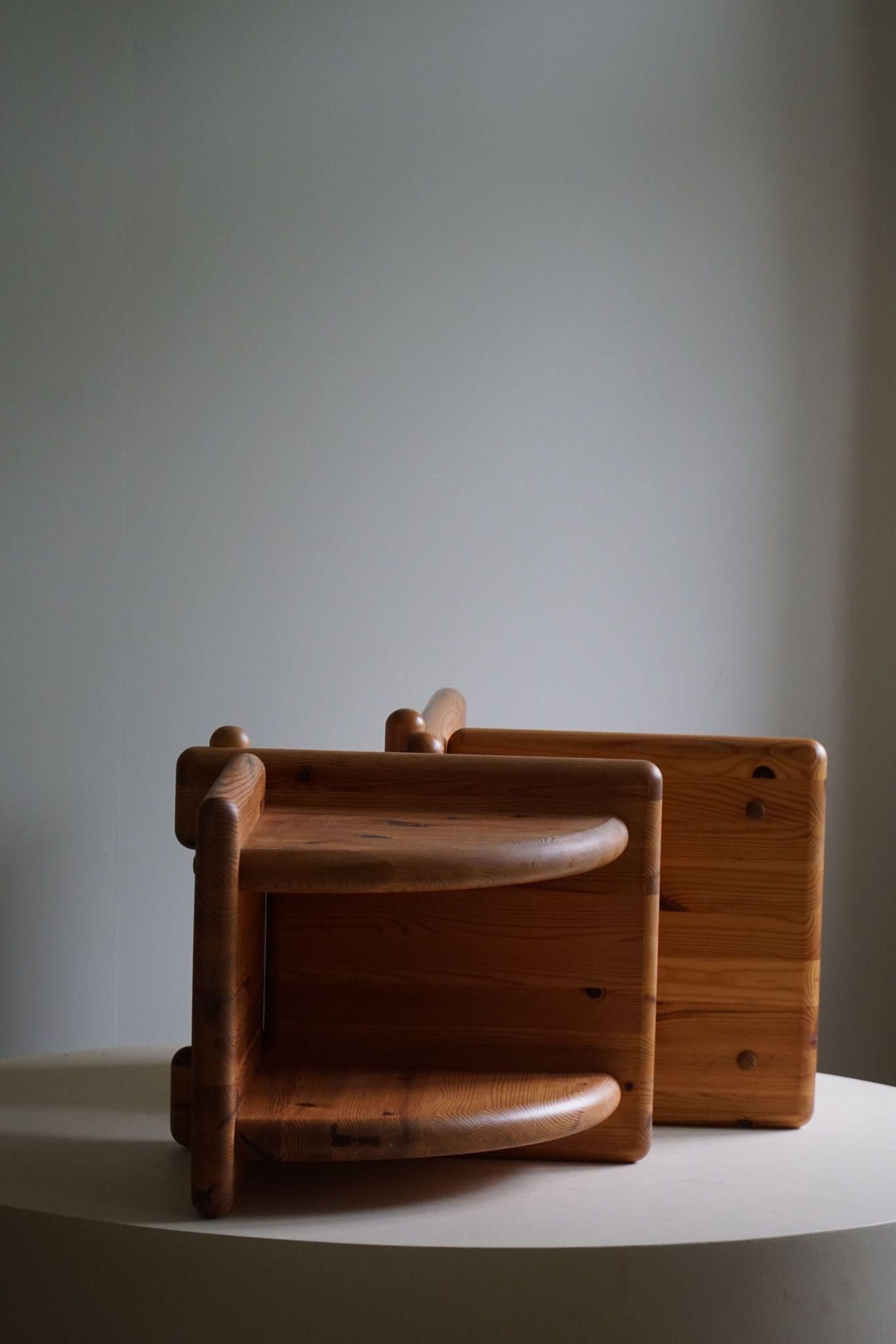 A Pair of Danish Mid Century Bed Side Tables in Solid Pine, 1960s For Sale 11