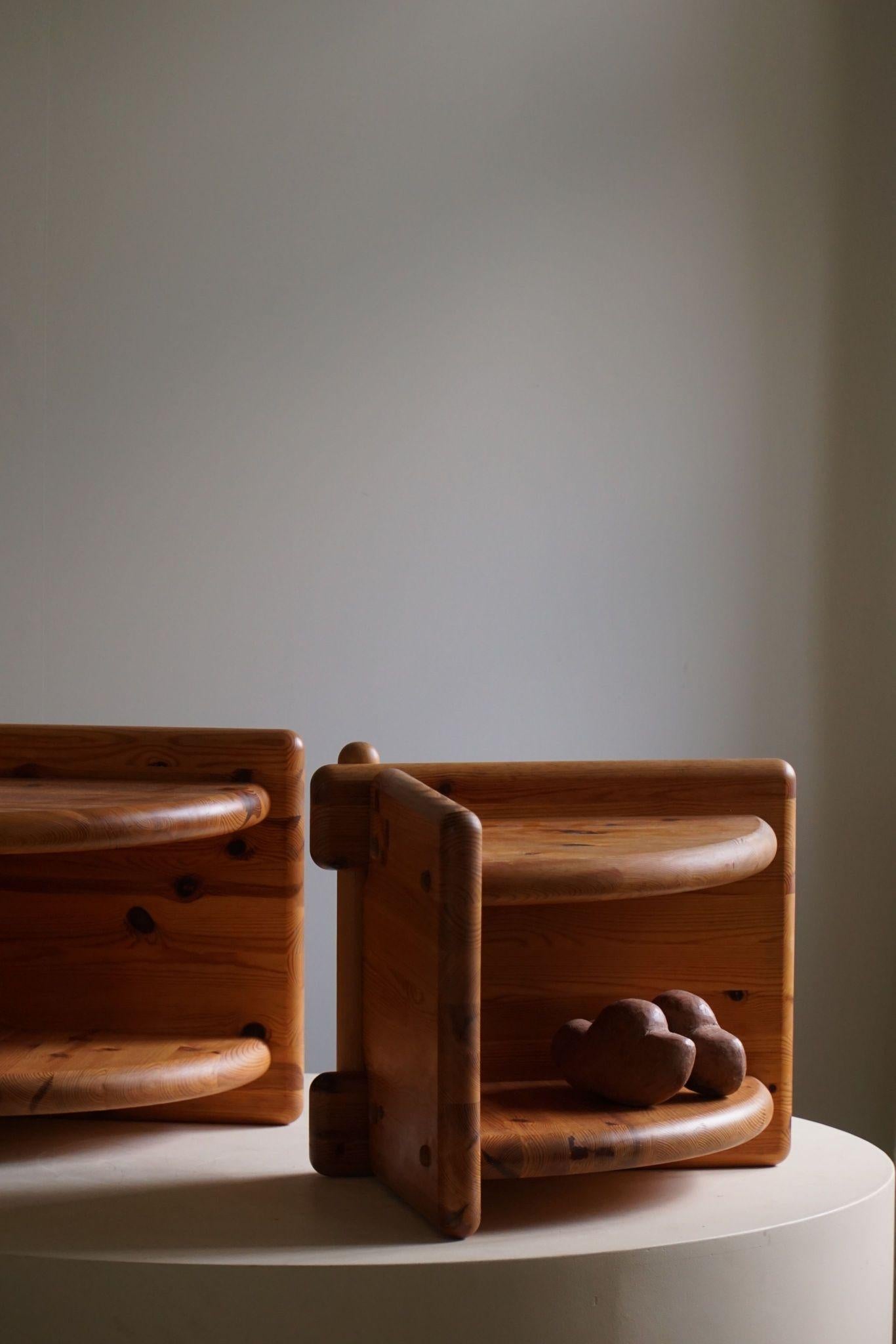 A Pair of Danish Mid Century Bed Side Tables in Solid Pine, 1960s For Sale 2