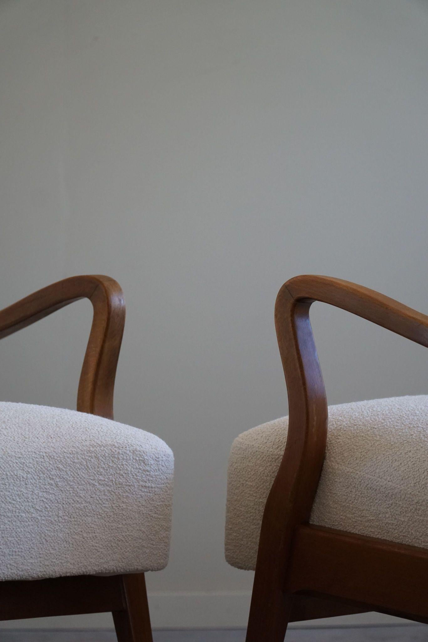 Ein Paar dänische Mid Century Modern Lounge Chairs aus Bouclé und Buche, 1960er Jahre im Angebot 5