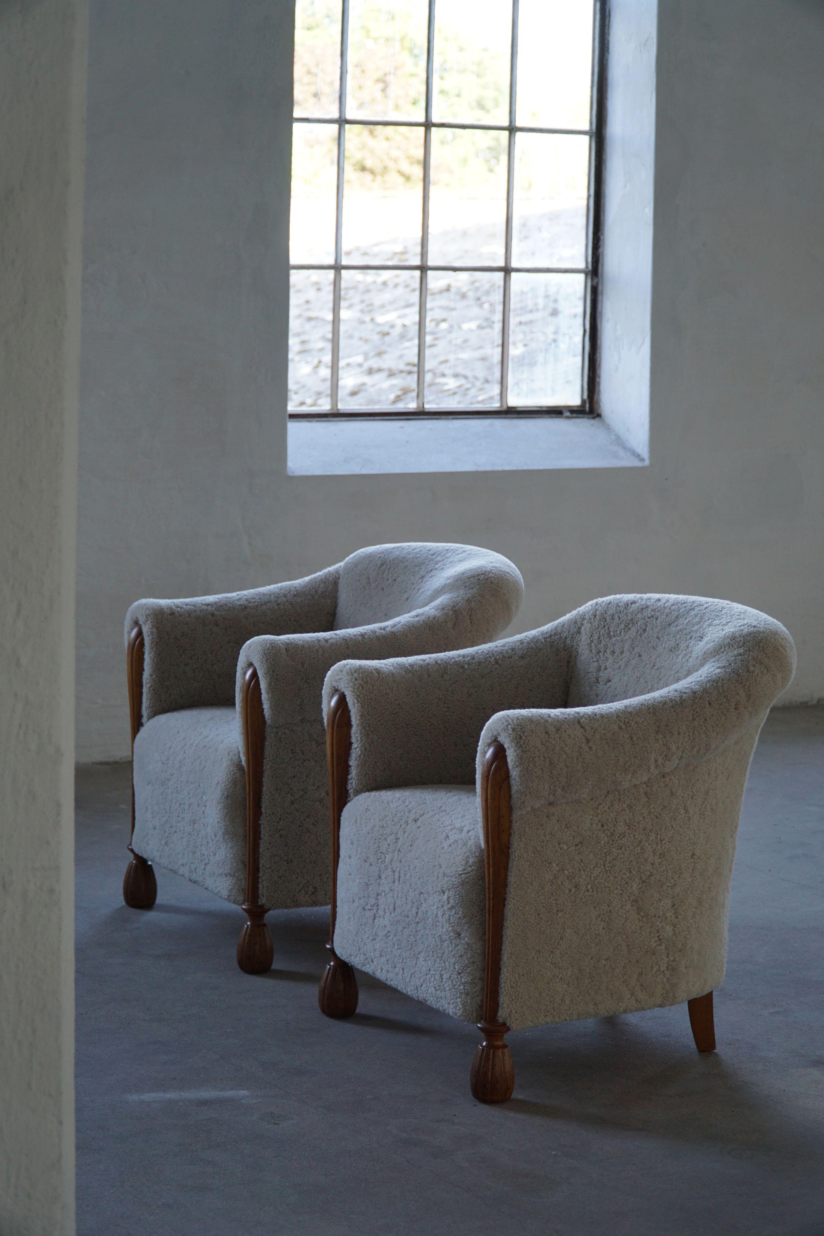 Coppia di poltrone moderne danesi in Oak e lana d'agnello Shearling, anni '60 in vendita 8
