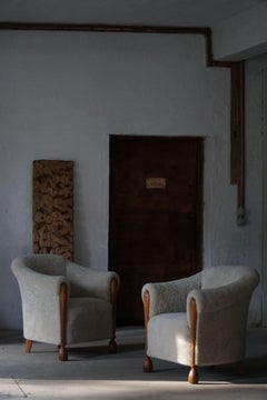 A Pair of Danish Modern Easy Chairs in Oak & Shearling Lambswool, 1960s