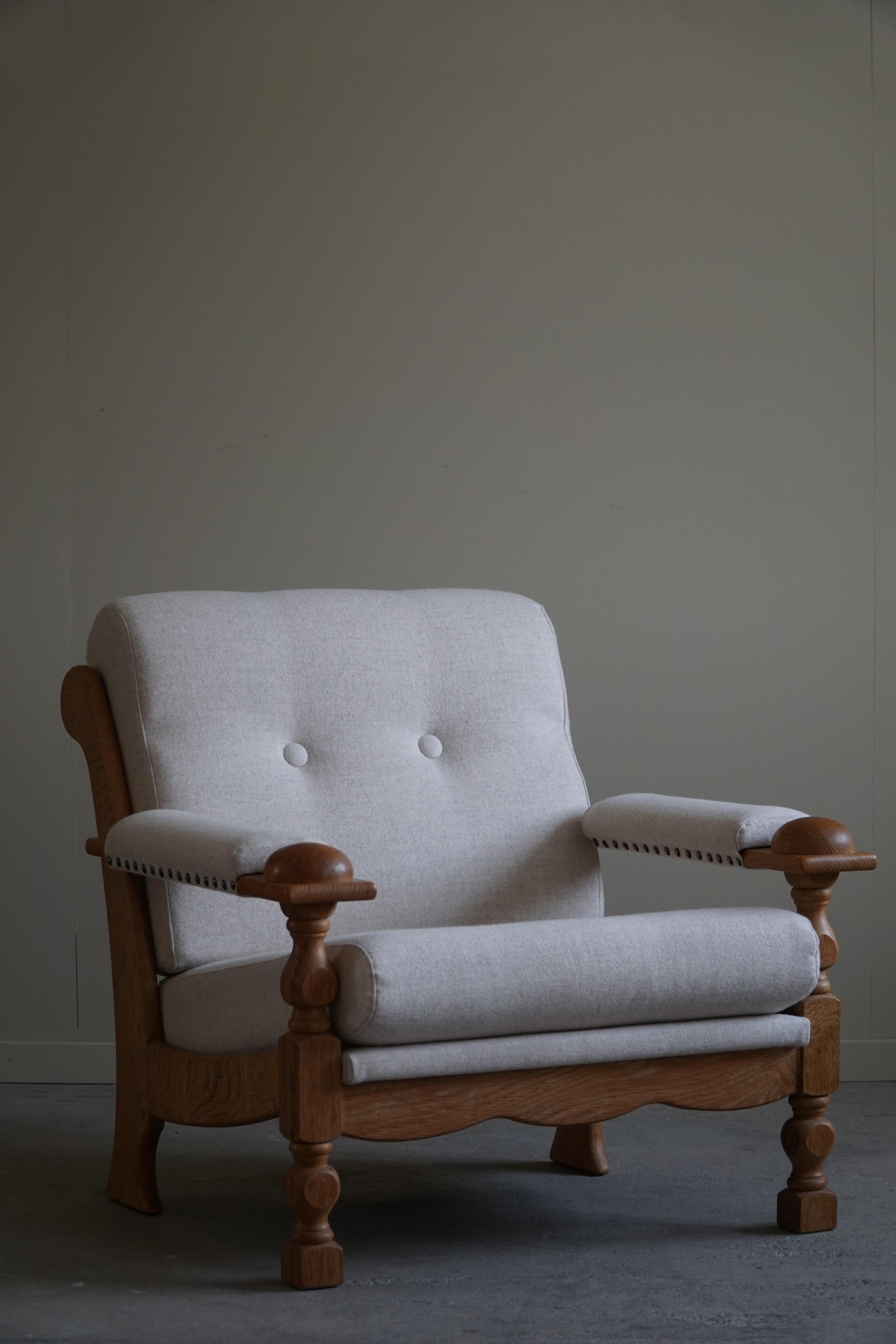 A Pair of Danish Modern Lounge Chairs in Oak & Wool, Henning Kjærnulf, 1960s 3