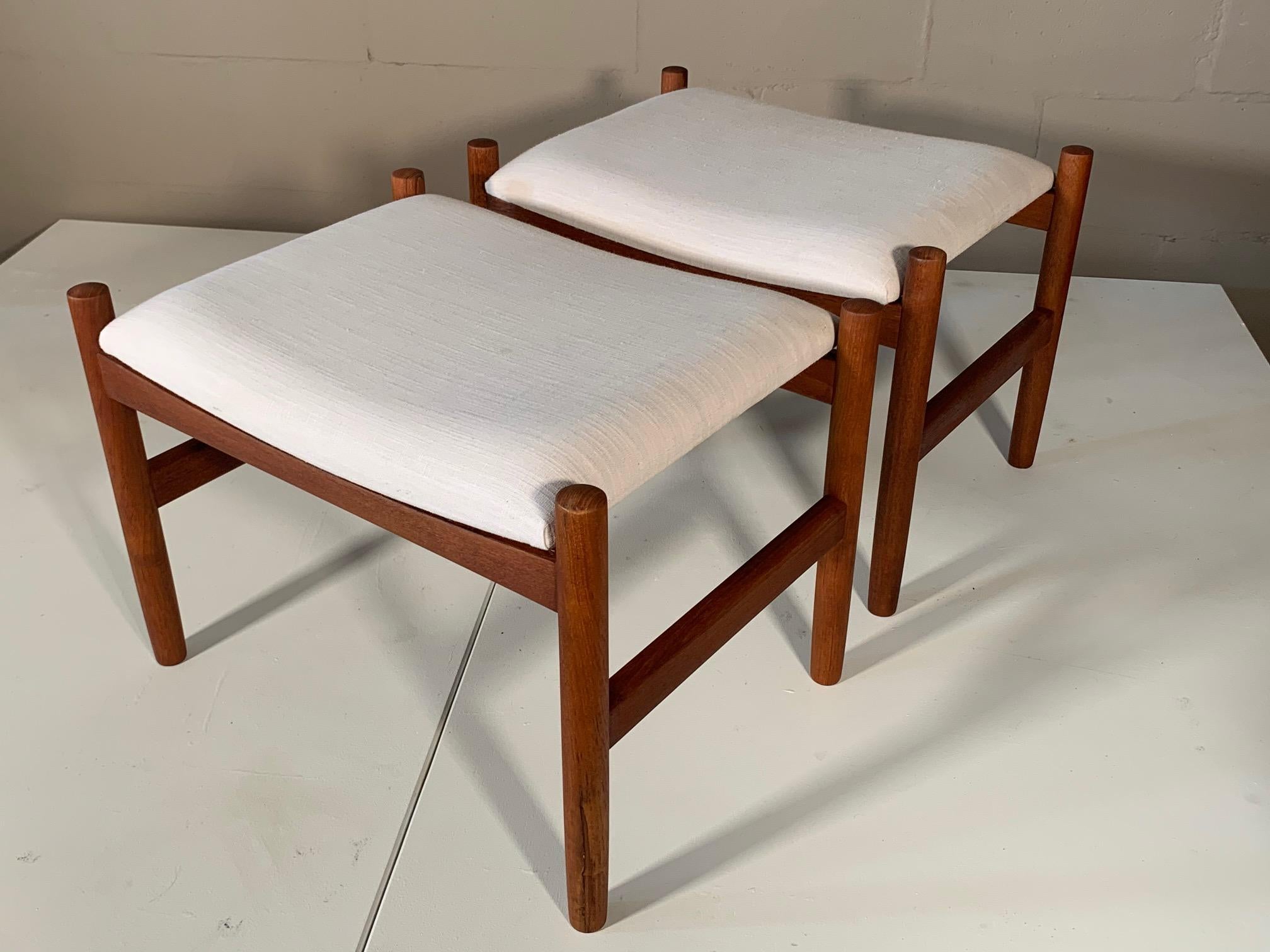 Pair of Danish Modern Ottomans by Spottrup For Sale 3