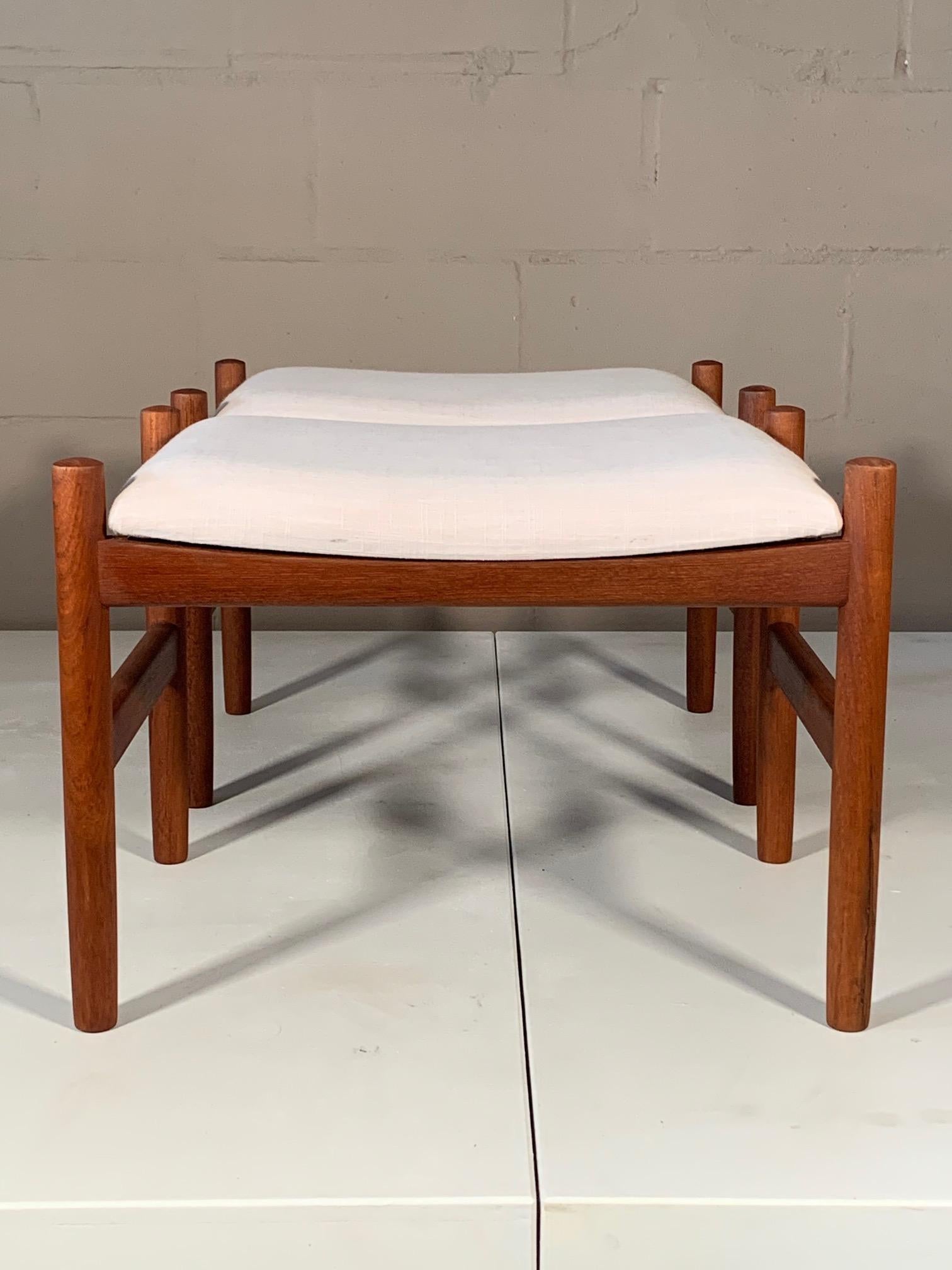 Pair of Danish Modern Ottomans by Spottrup In Excellent Condition For Sale In St.Petersburg, FL