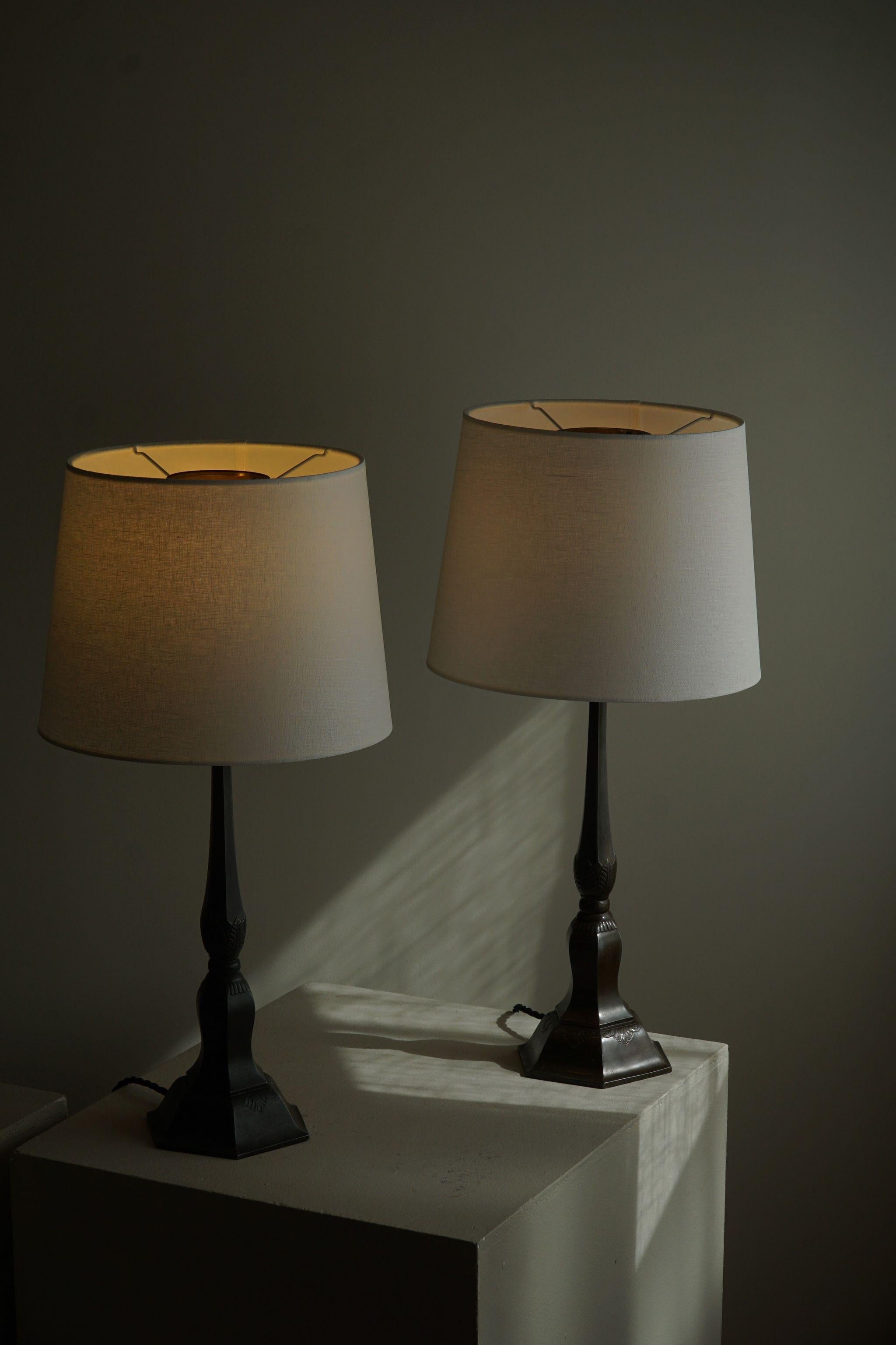 A Pair of Danish Modern Table Lamps from Just Andersen in Diskometal, 1920s For Sale 10