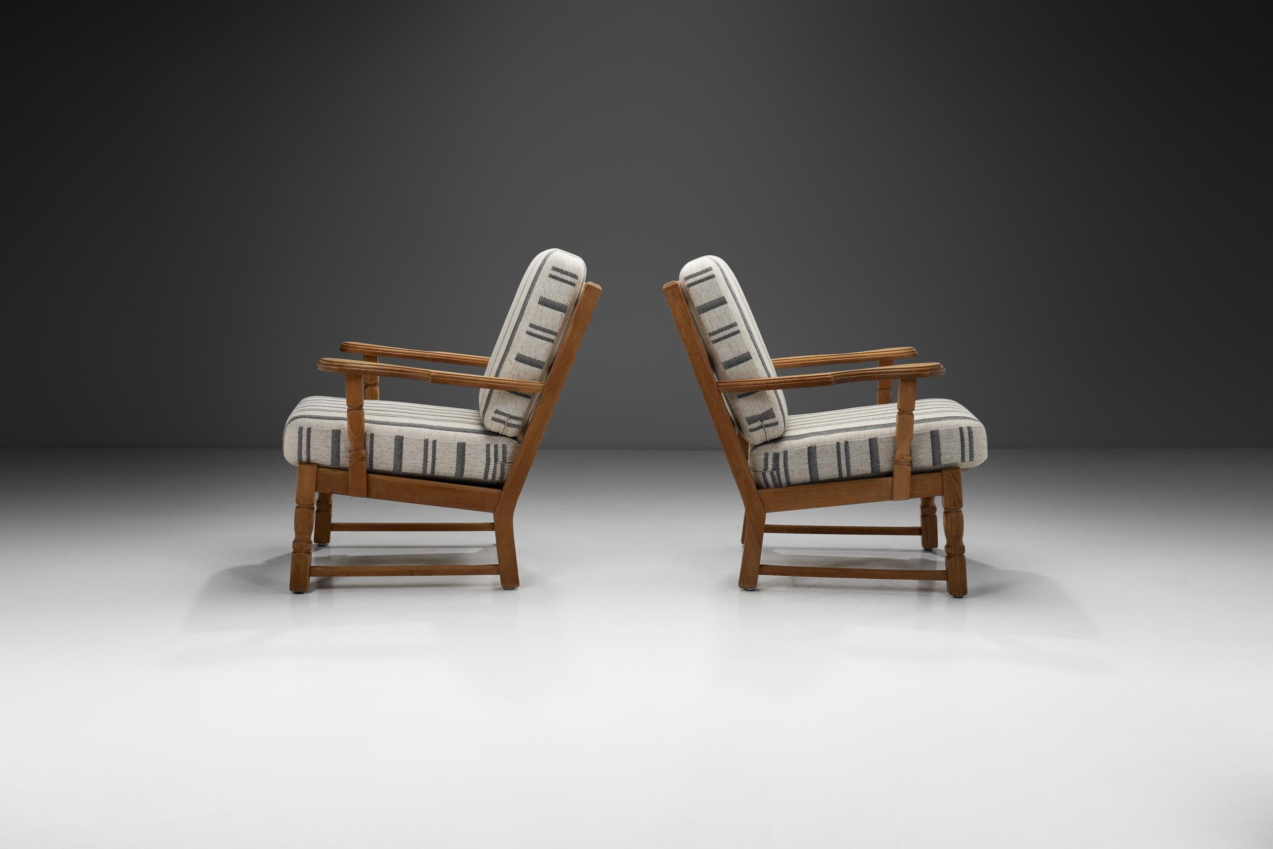 Paire de fauteuils en Oak danois, Danemark, années 1970 Bon état - En vente à Utrecht, NL