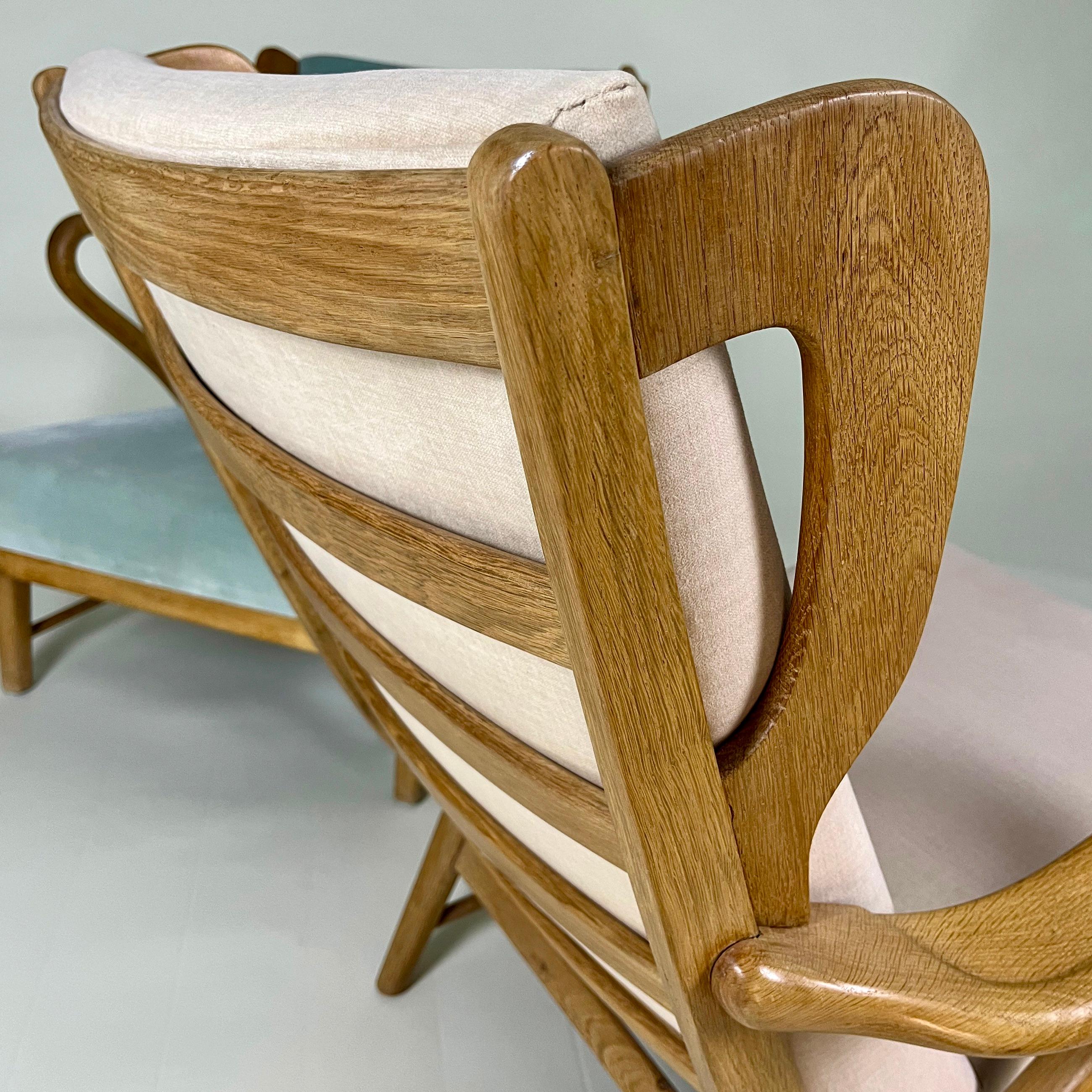 Coppia di sedie wingback scultoree danesi degli anni '40 in Oak attribuite a Otto Færge in vendita 2