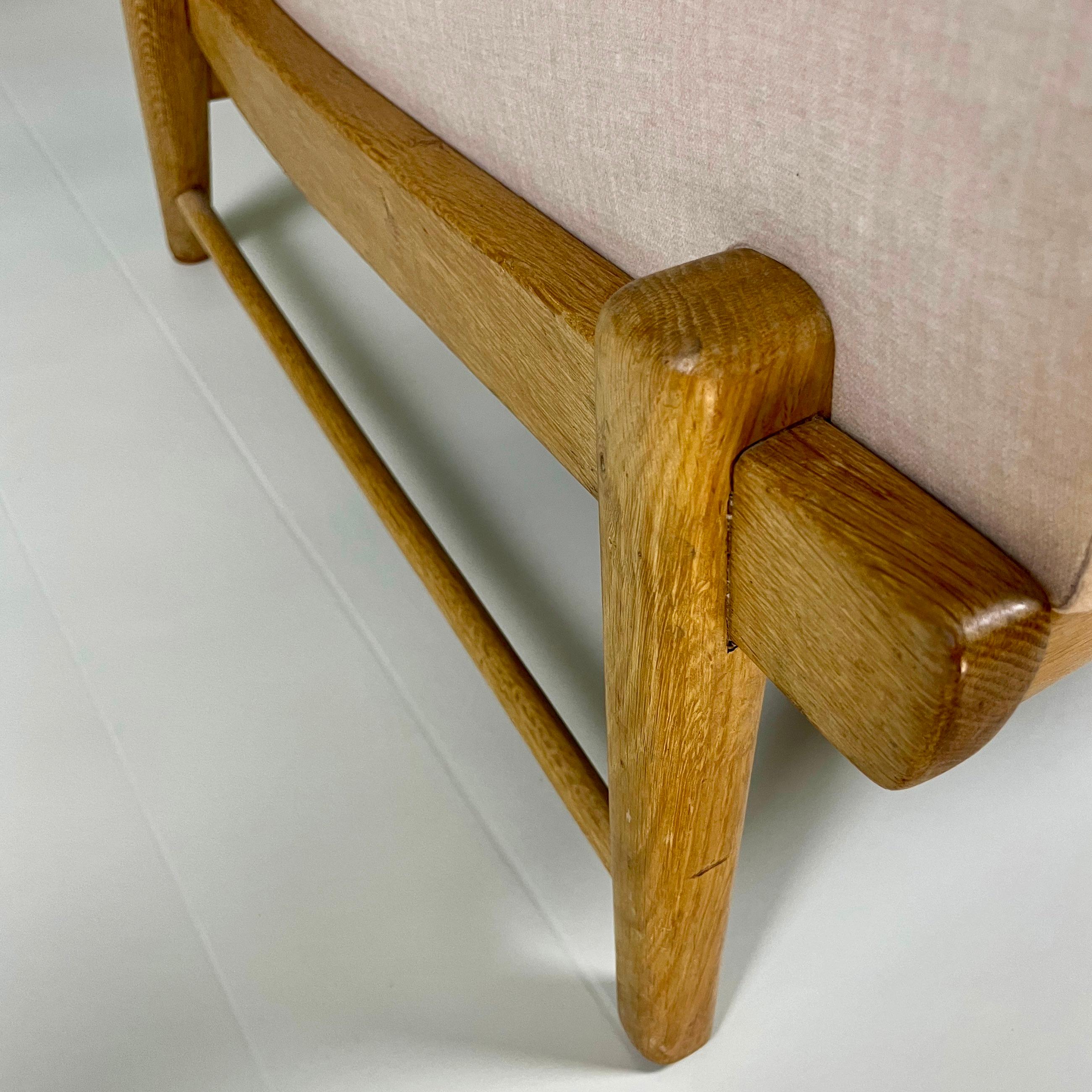 Coppia di sedie wingback scultoree danesi degli anni '40 in Oak attribuite a Otto Færge in vendita 7